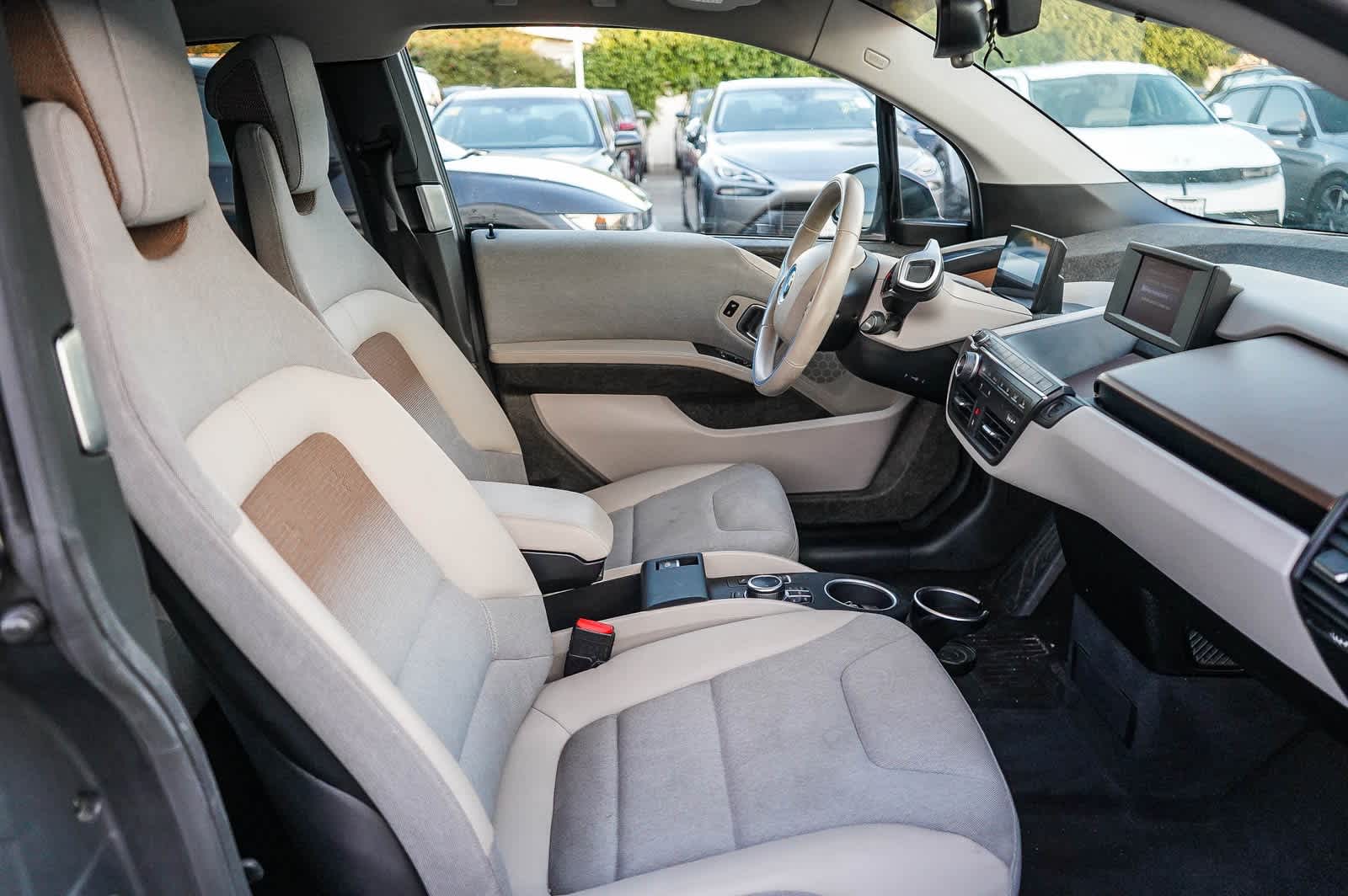 Thumbnail: 2019 BMW i3 - 13