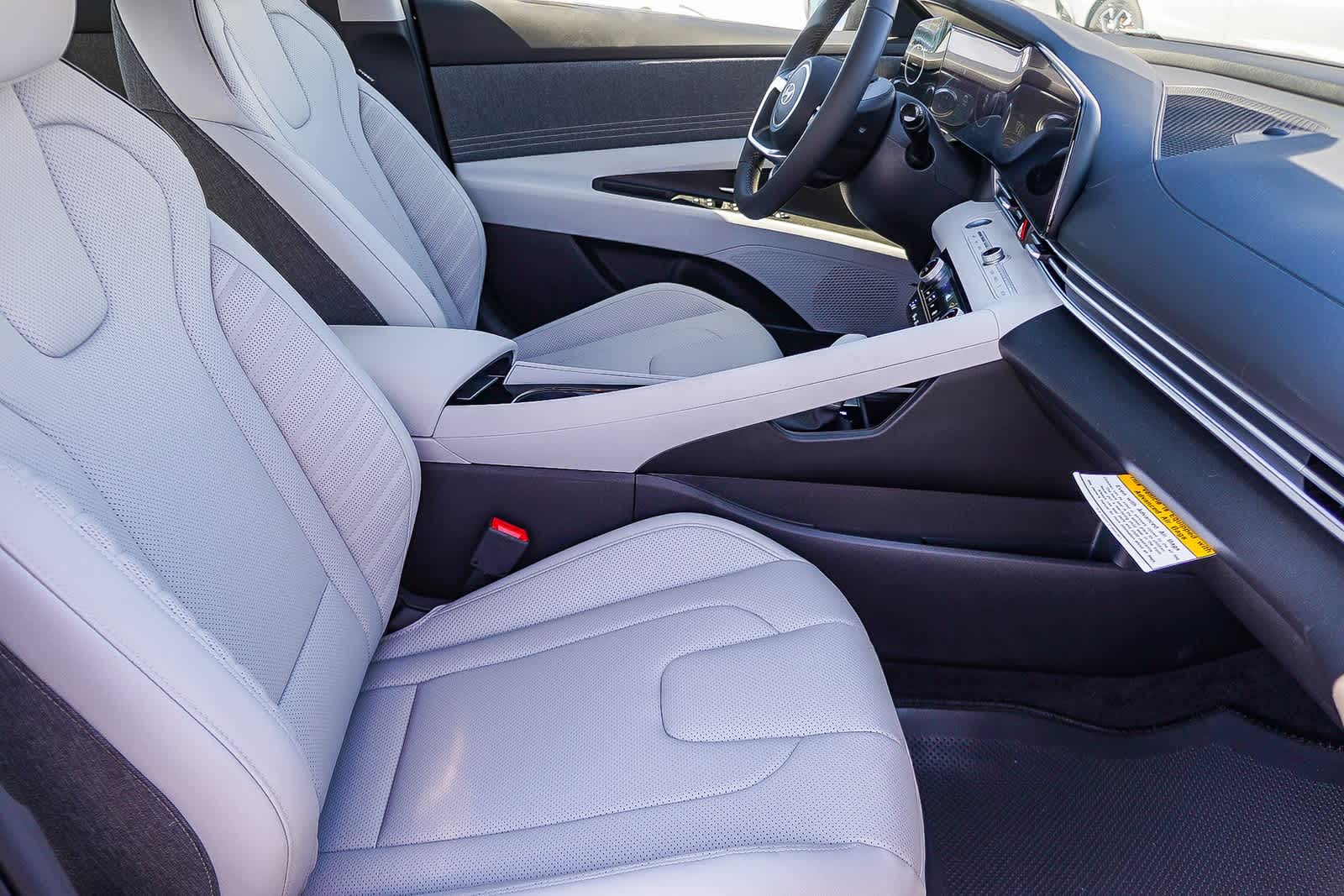 Thumbnail: 2025 Hyundai Elantra - 21