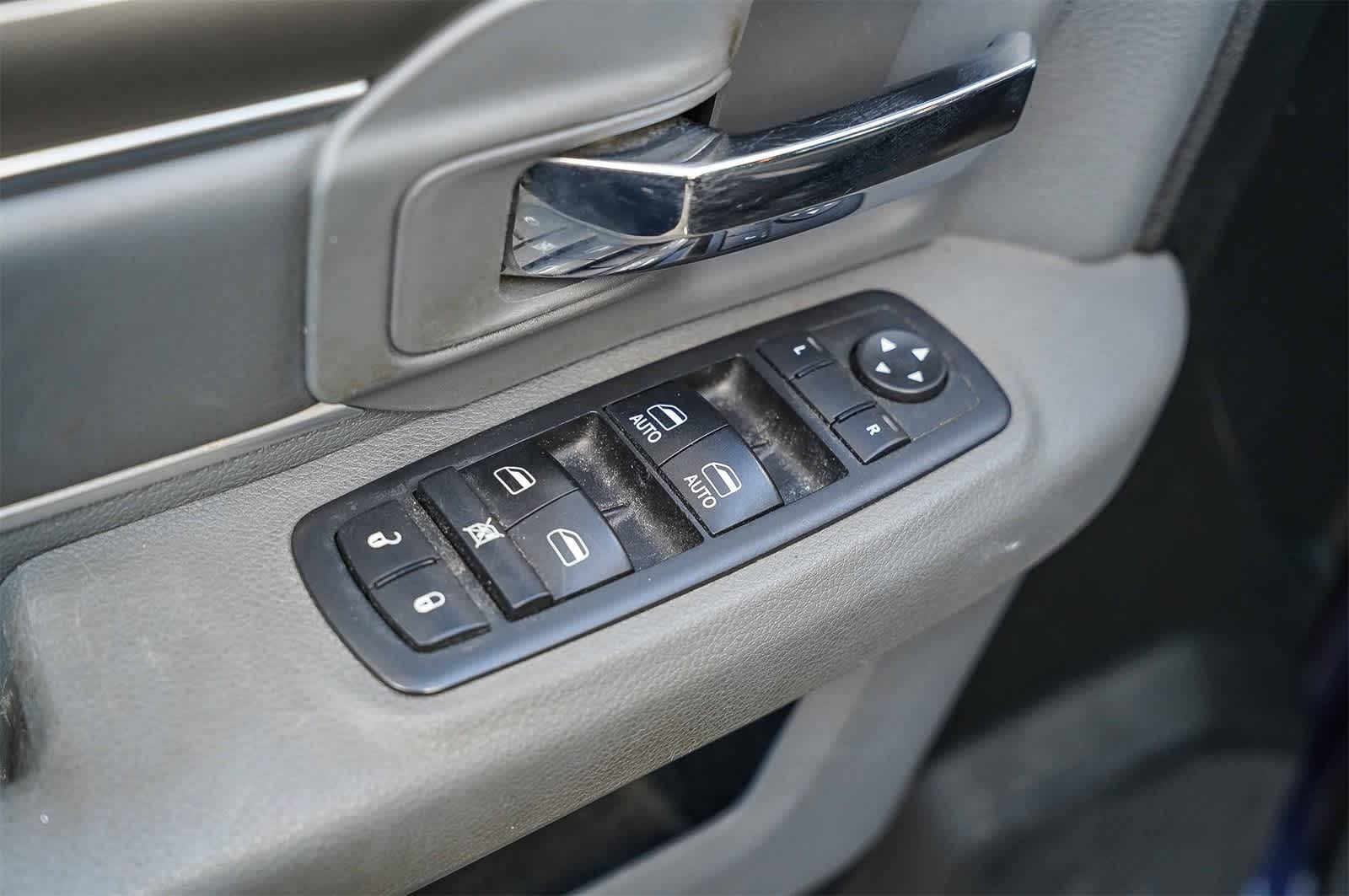 Thumbnail: 2017 RAM 1500 - 17