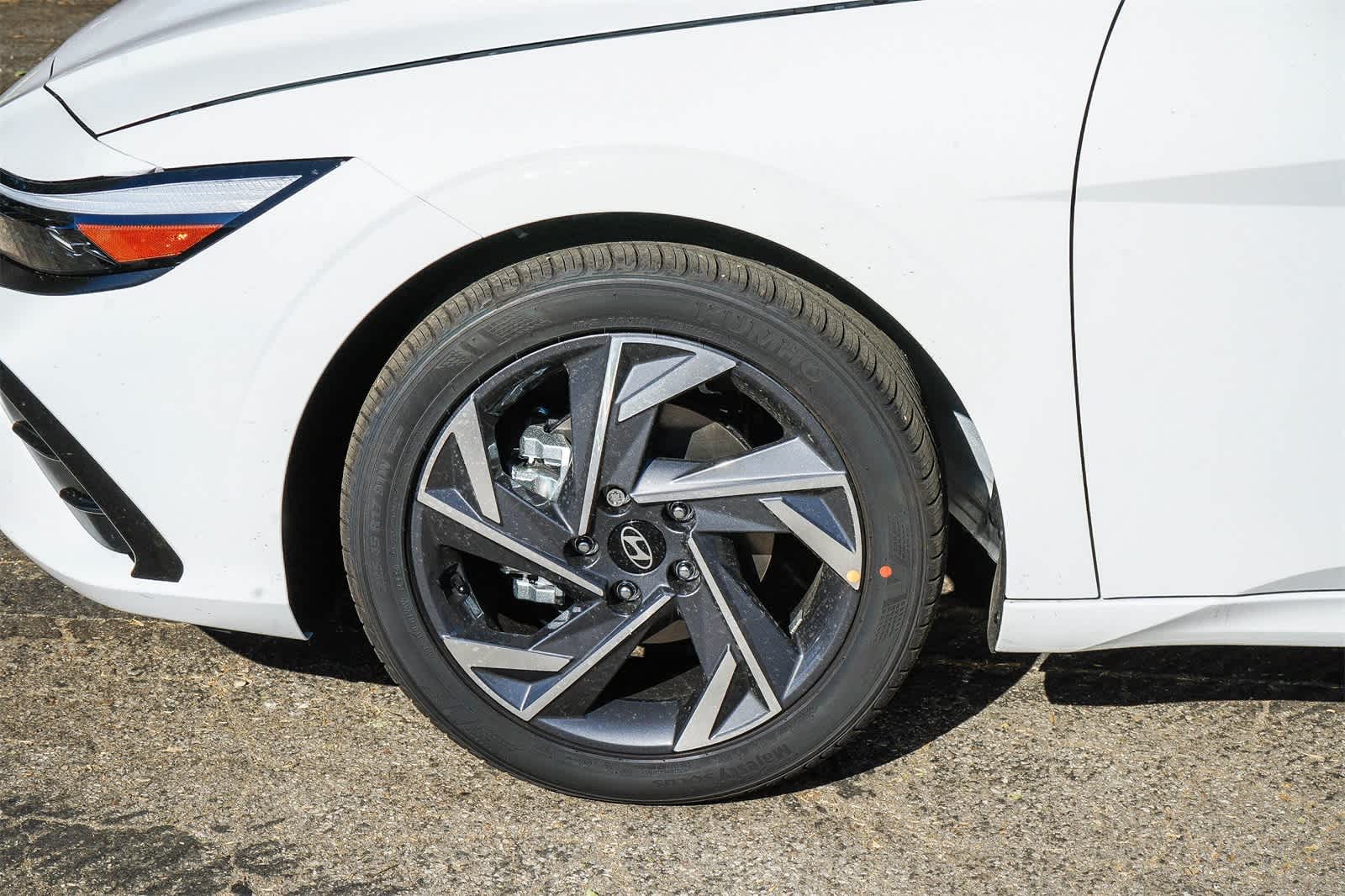 Thumbnail: 2025 Hyundai Elantra - 13