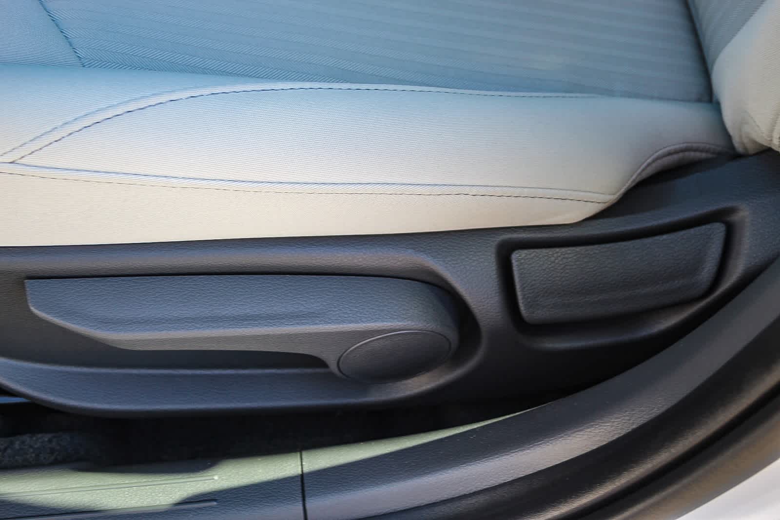 2025 Hyundai Sonata SE 24