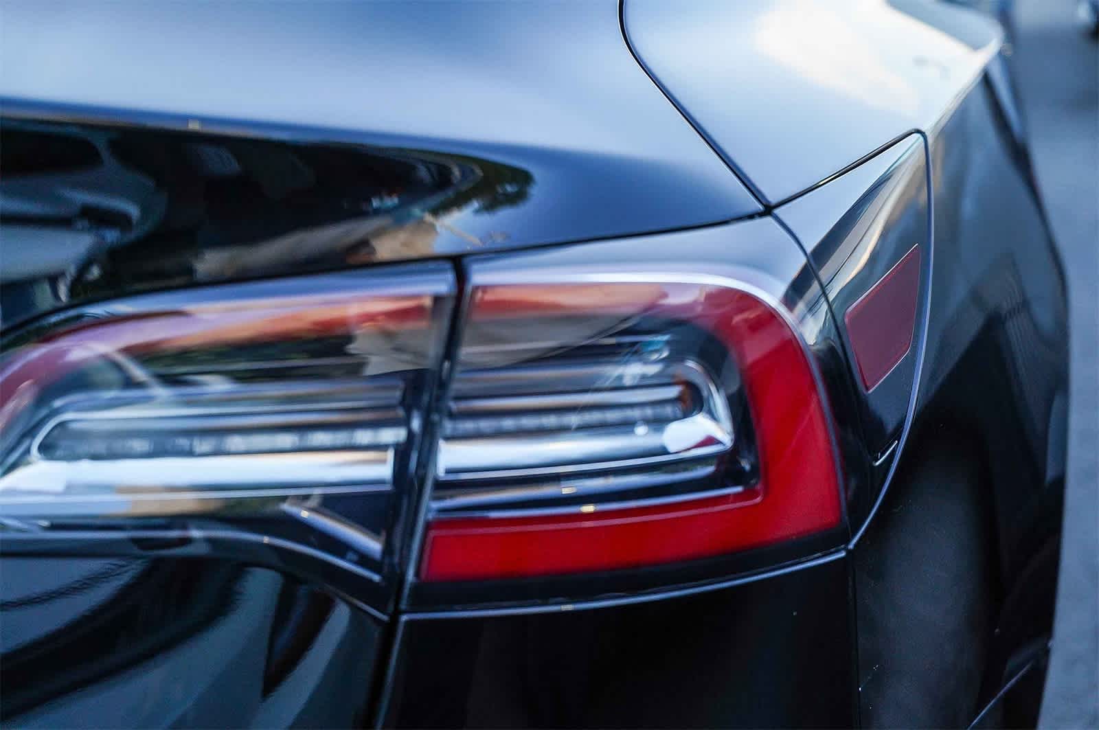 Thumbnail: 2022 Tesla Model 3 - 9