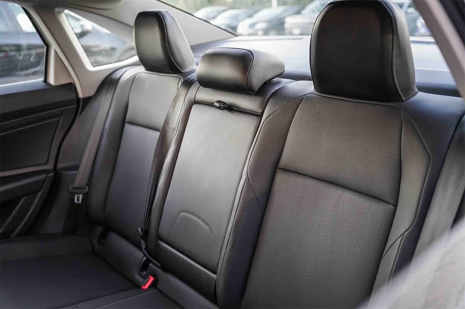 Thumbnail: 2019 Volkswagen Jetta - 19