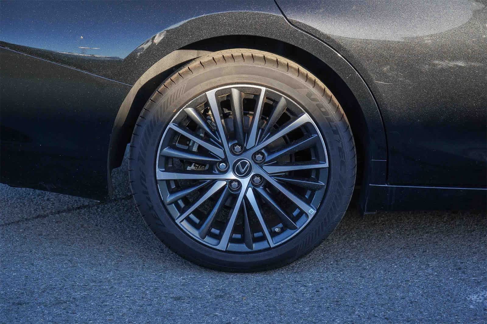 Thumbnail: 2023 Lexus ES - 5