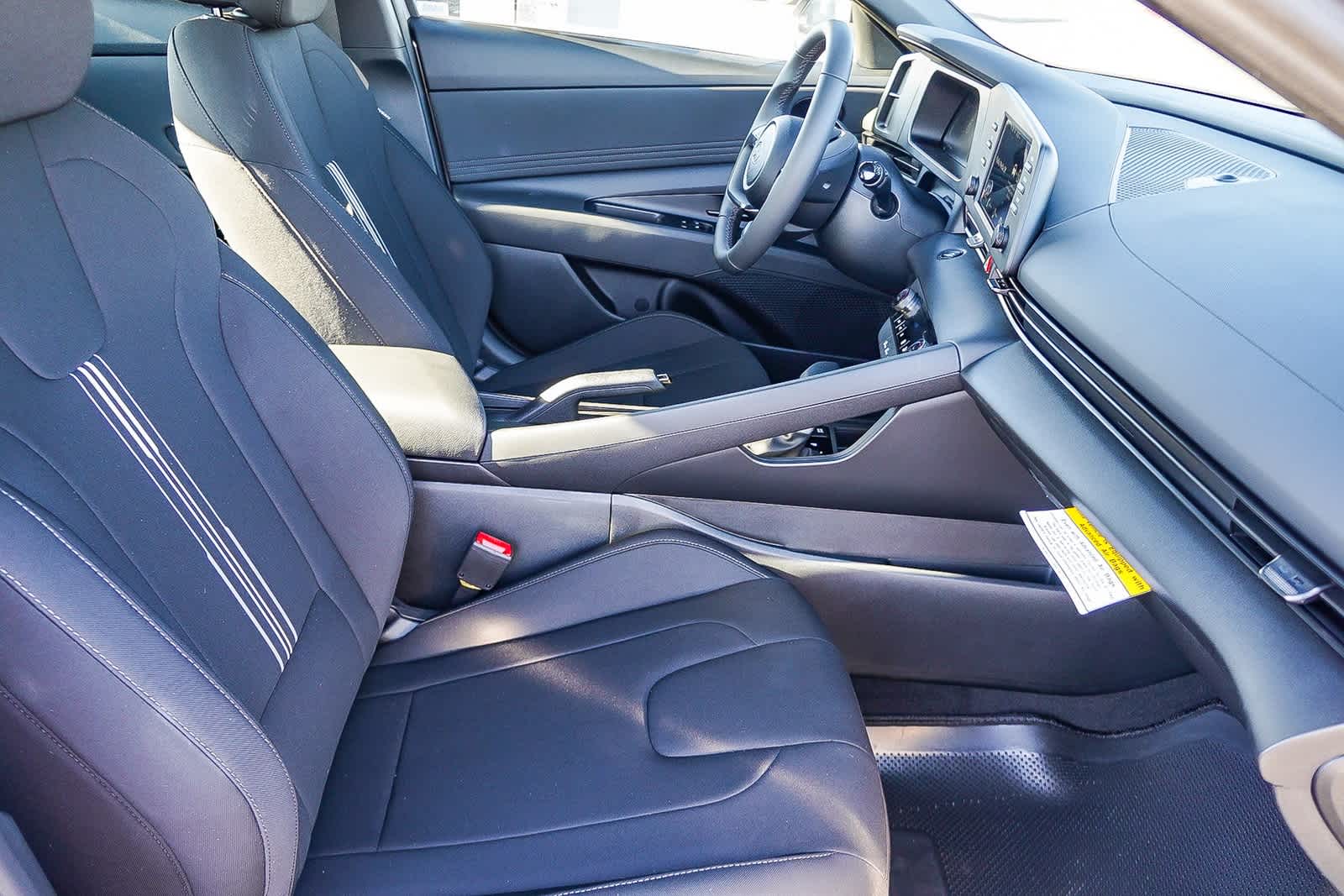 Thumbnail: 2025 Hyundai Elantra - 19