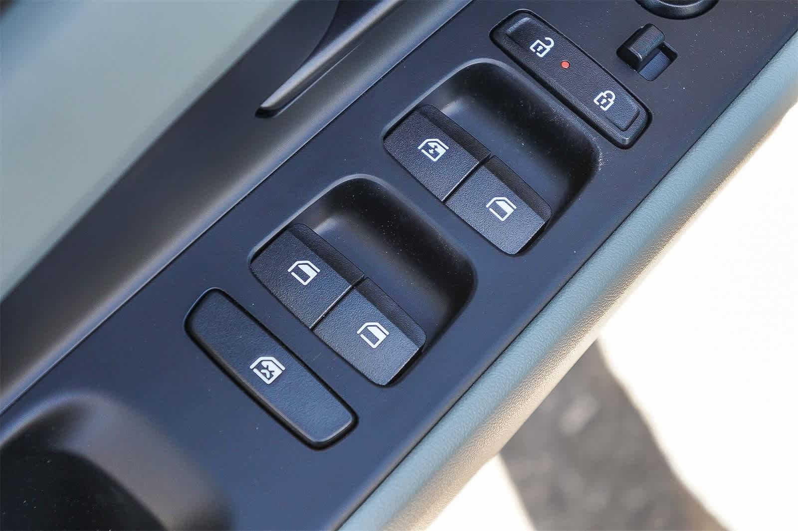 Thumbnail: 2025 Hyundai Elantra - 24