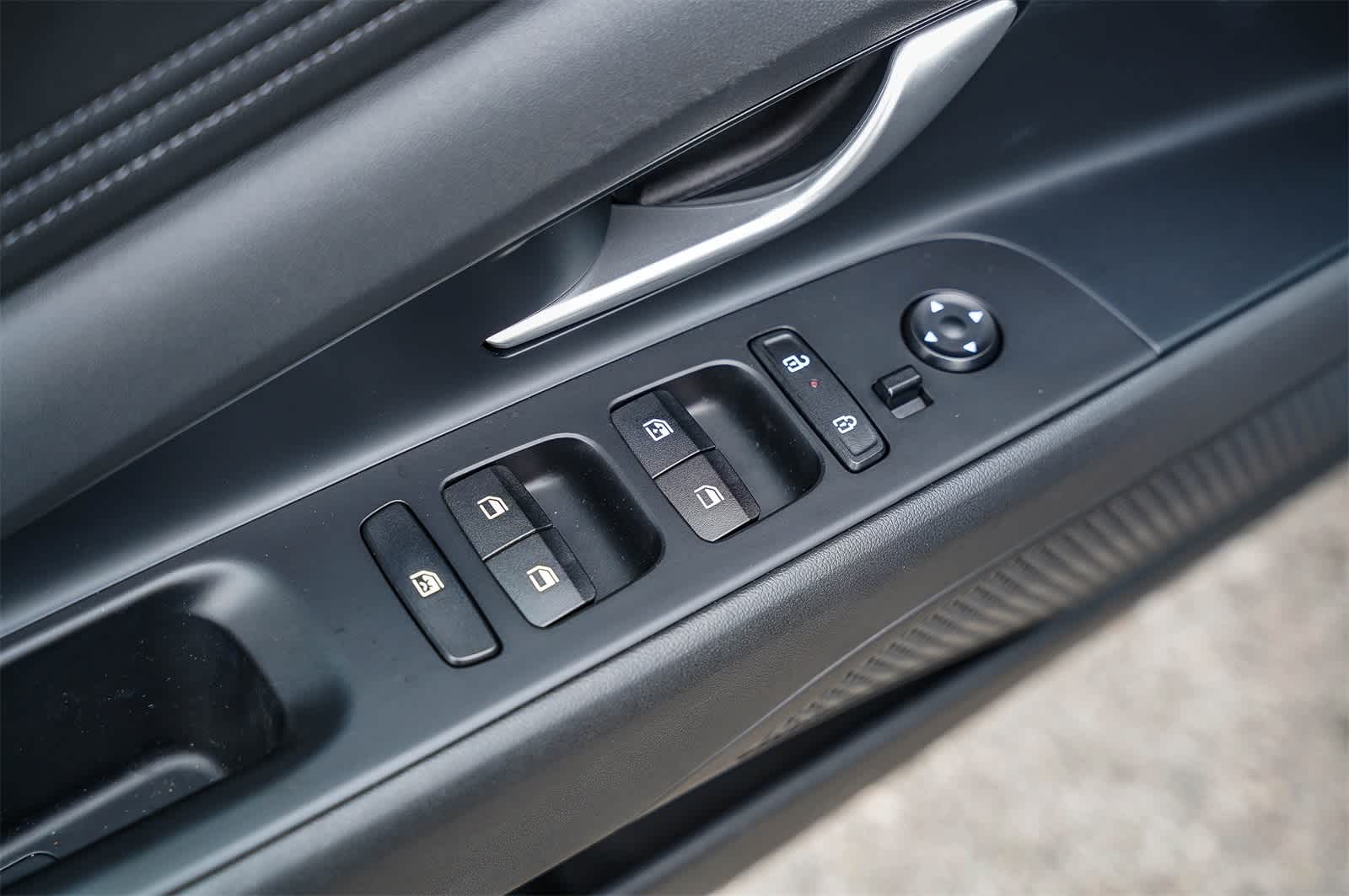 Thumbnail: 2025 Hyundai Elantra - 19