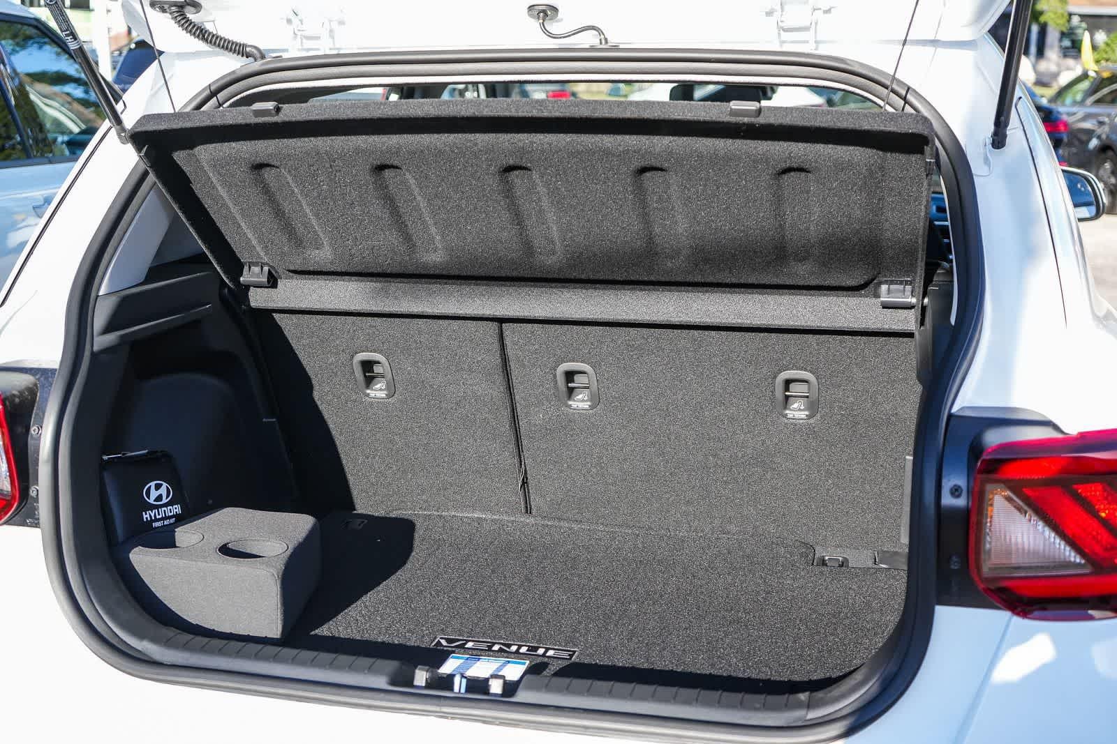 Thumbnail: 2026 Hyundai Venue - 12