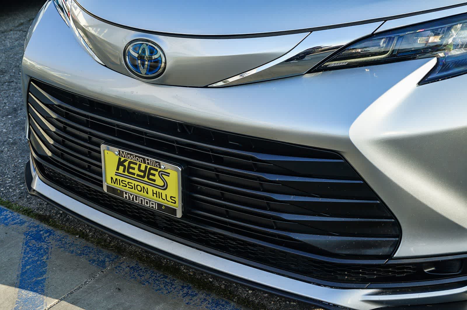 Thumbnail: 2024 Toyota Sienna - 8