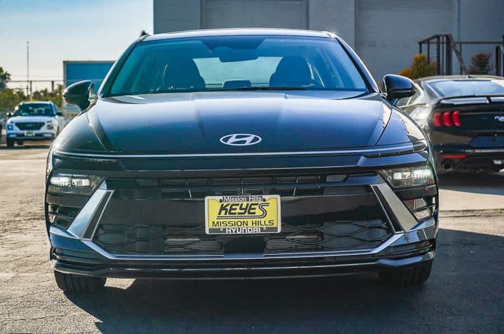 New 2025 Hyundai Sonata Hybrid SEL Sedan