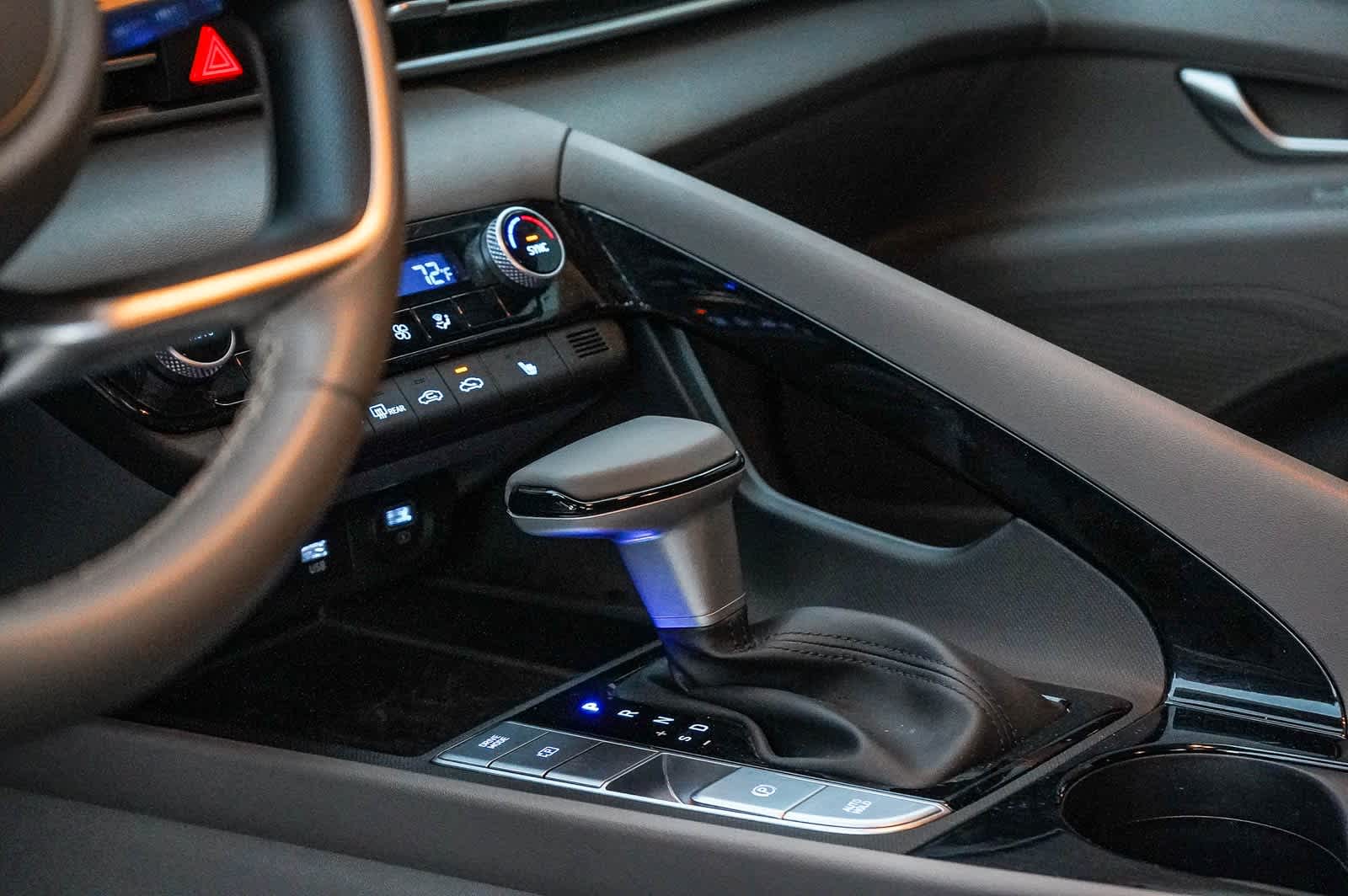 Thumbnail: 2022 Hyundai Elantra - 19