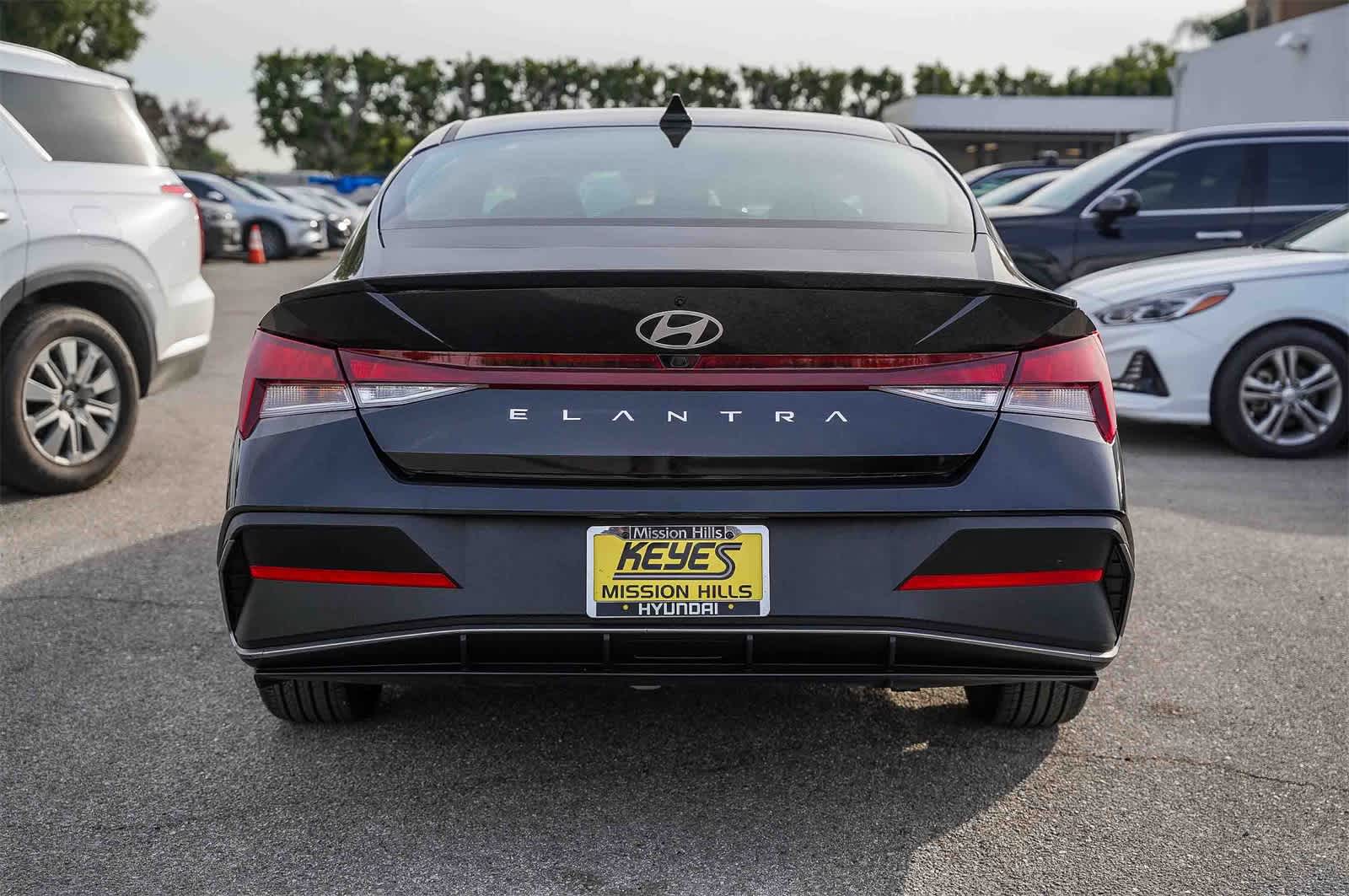 Thumbnail: 2025 Hyundai Elantra - 9