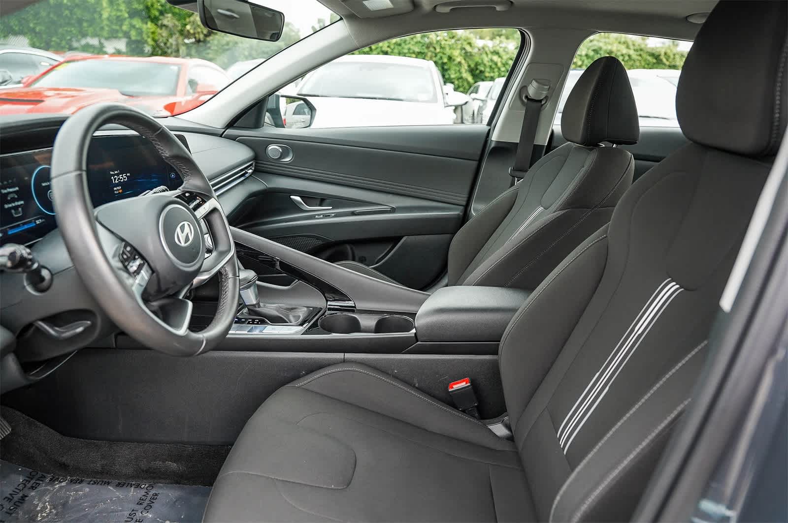 Thumbnail: 2025 Hyundai Elantra - 17