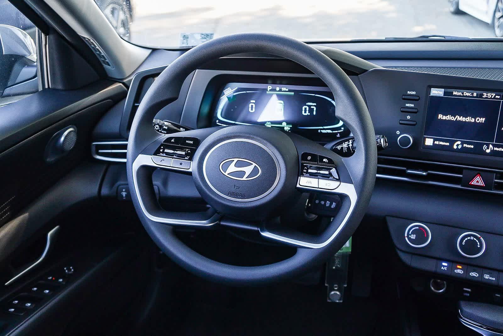 Thumbnail: 2026 Hyundai Elantra - 17