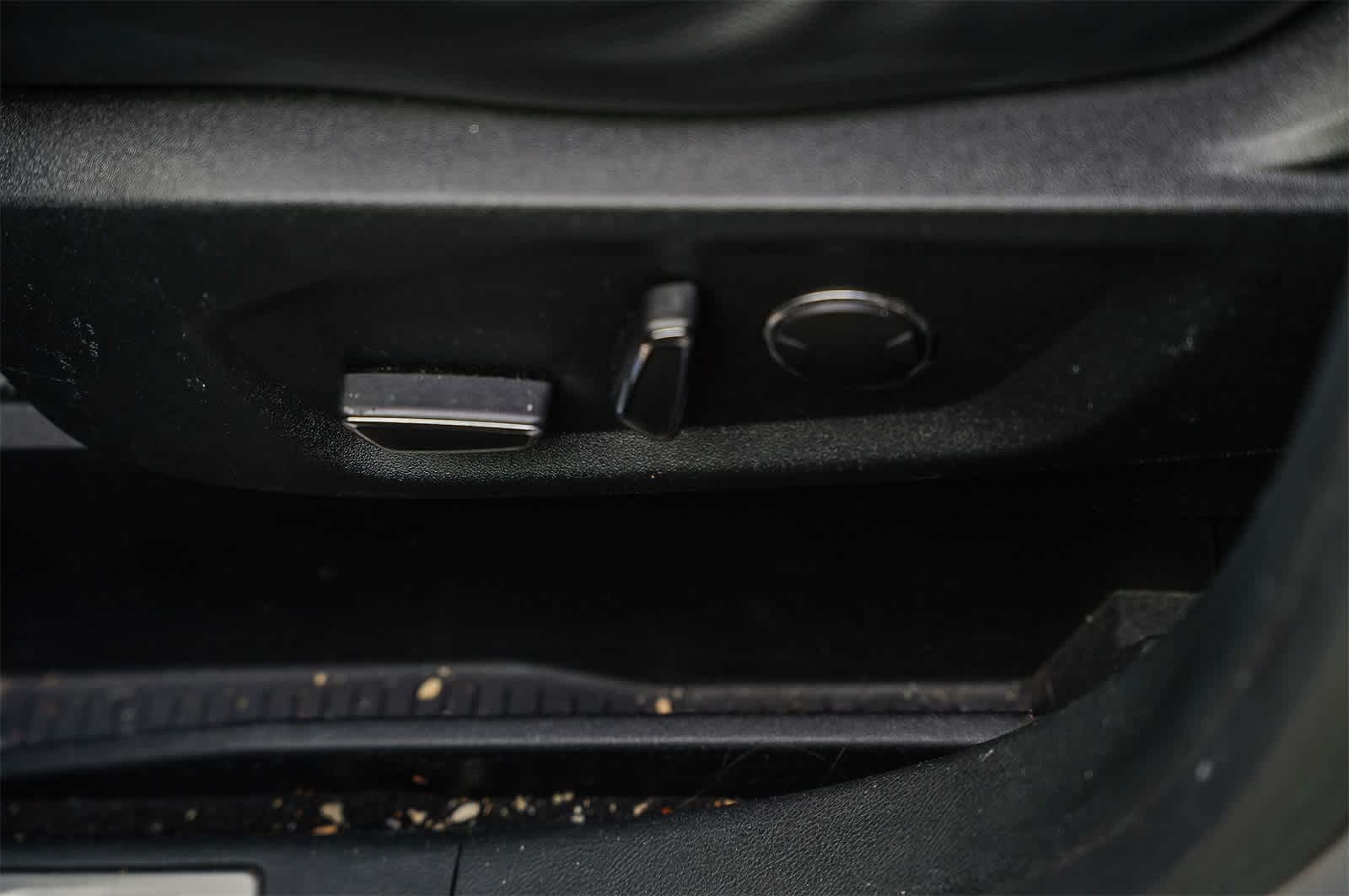 Thumbnail: 2018 Ford Edge - 14