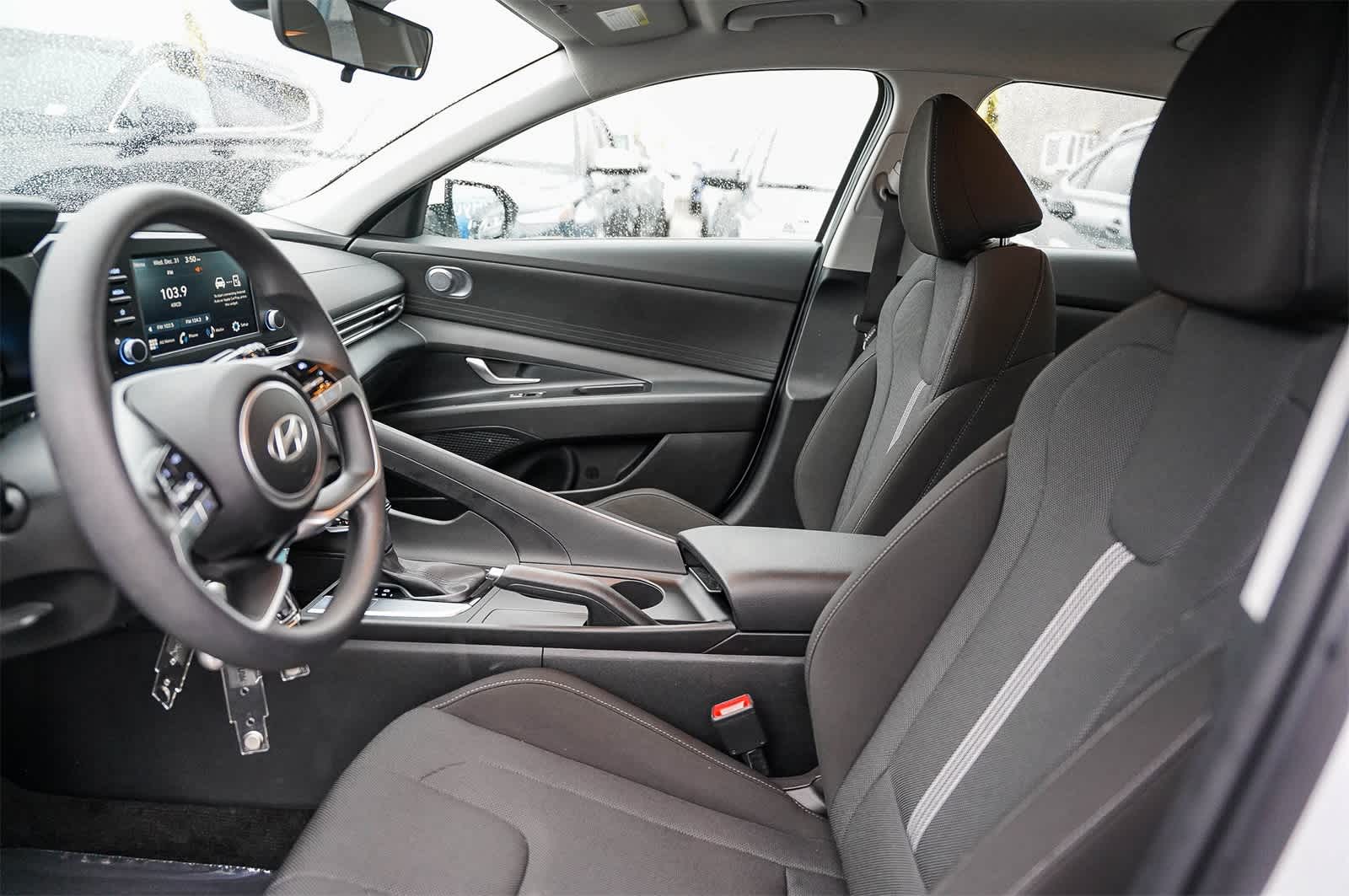 Thumbnail: 2025 Hyundai Elantra - 17