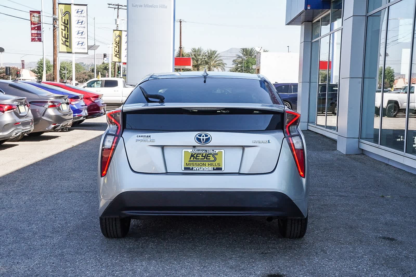 Thumbnail: 2016 Toyota Prius - 5