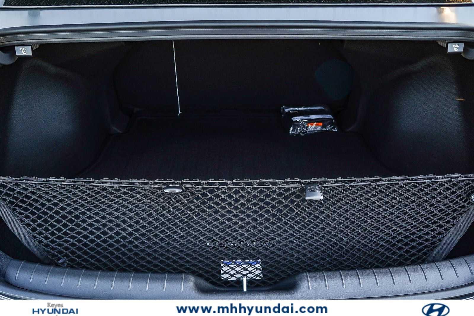 Thumbnail: 2026 Hyundai Elantra - 30