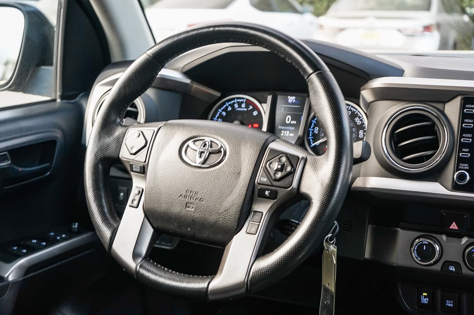 Thumbnail: 2022 Toyota Tacoma - 13