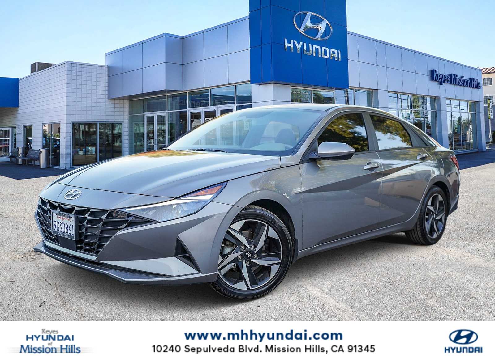 Thumbnail: 2023 Hyundai Elantra - 1