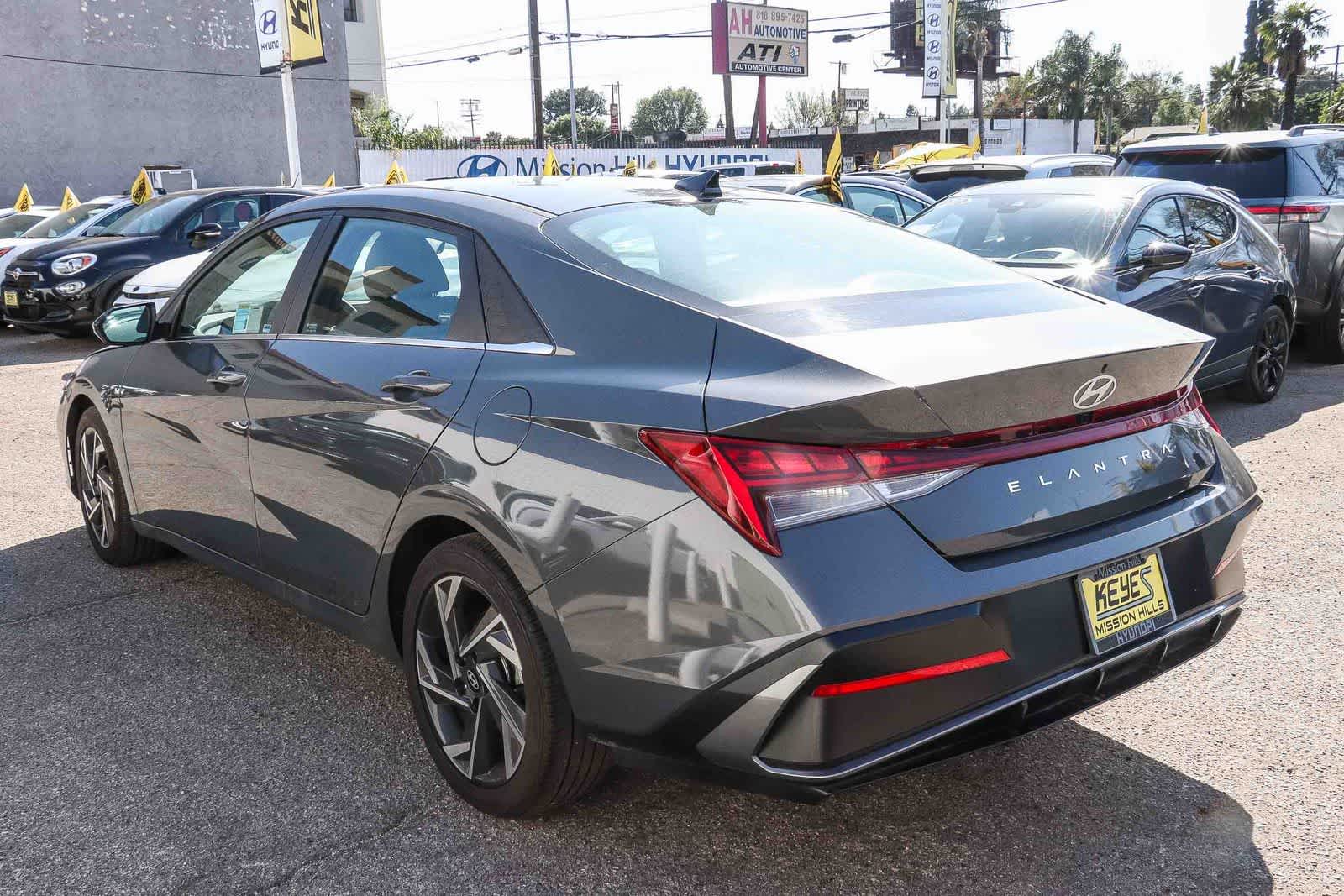 Thumbnail: 2025 Hyundai Elantra - 2