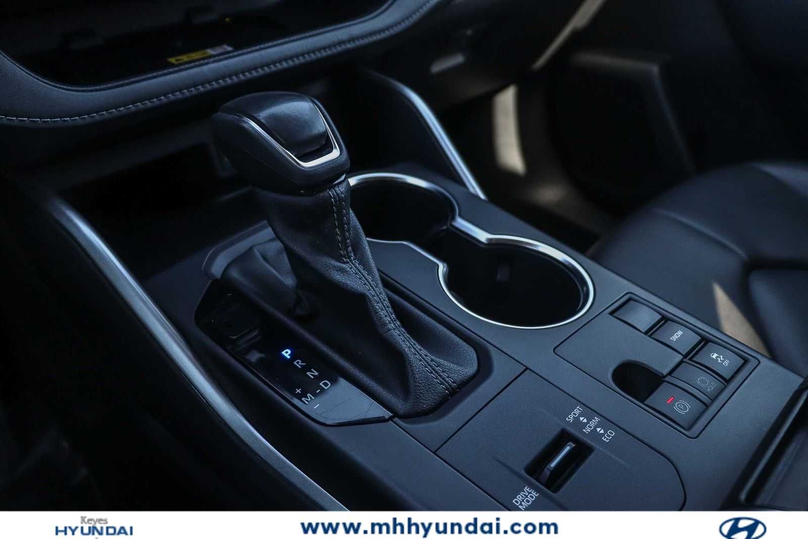 Thumbnail: 2023 Toyota Highlander - 22