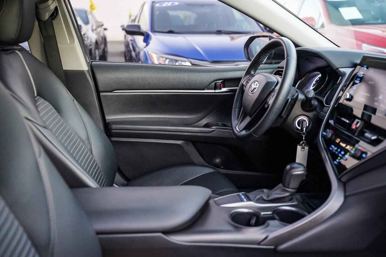 Thumbnail: 2022 Toyota Camry - 16