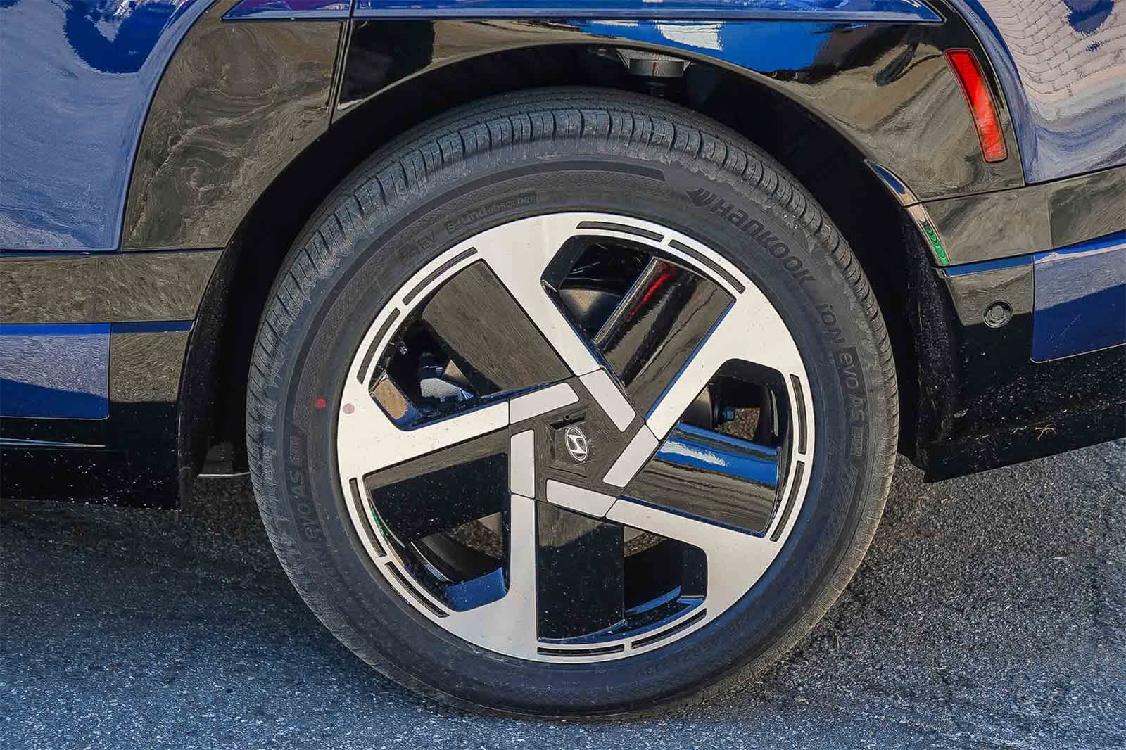 Thumbnail: 2026 Hyundai Ioniq - 11