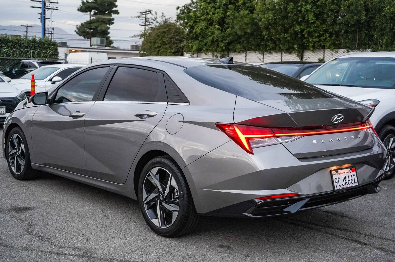 Thumbnail: 2022 Hyundai Elantra - 6