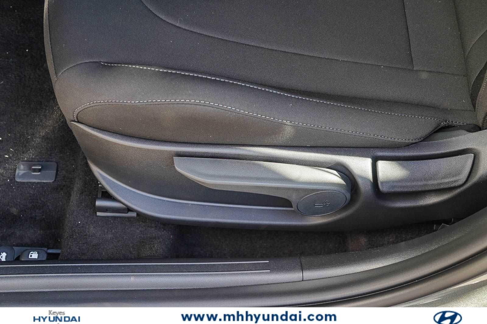 Thumbnail: 2026 Hyundai Elantra - 24