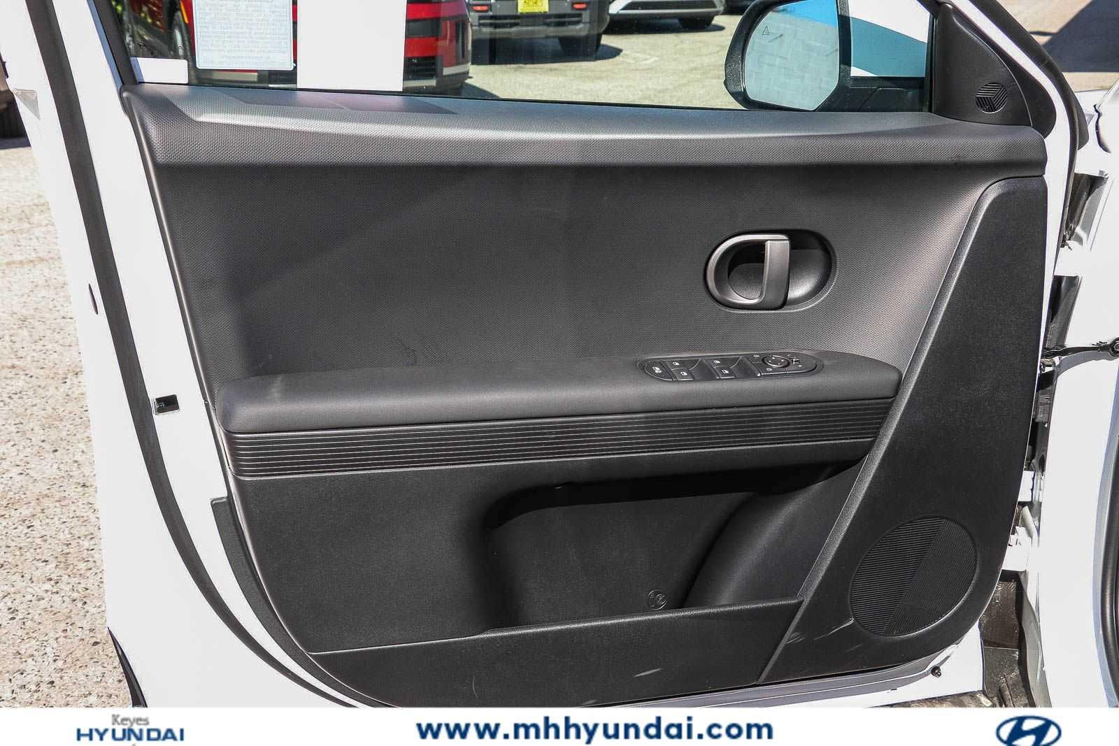 Thumbnail: 2026 Hyundai Ioniq 5 - 22