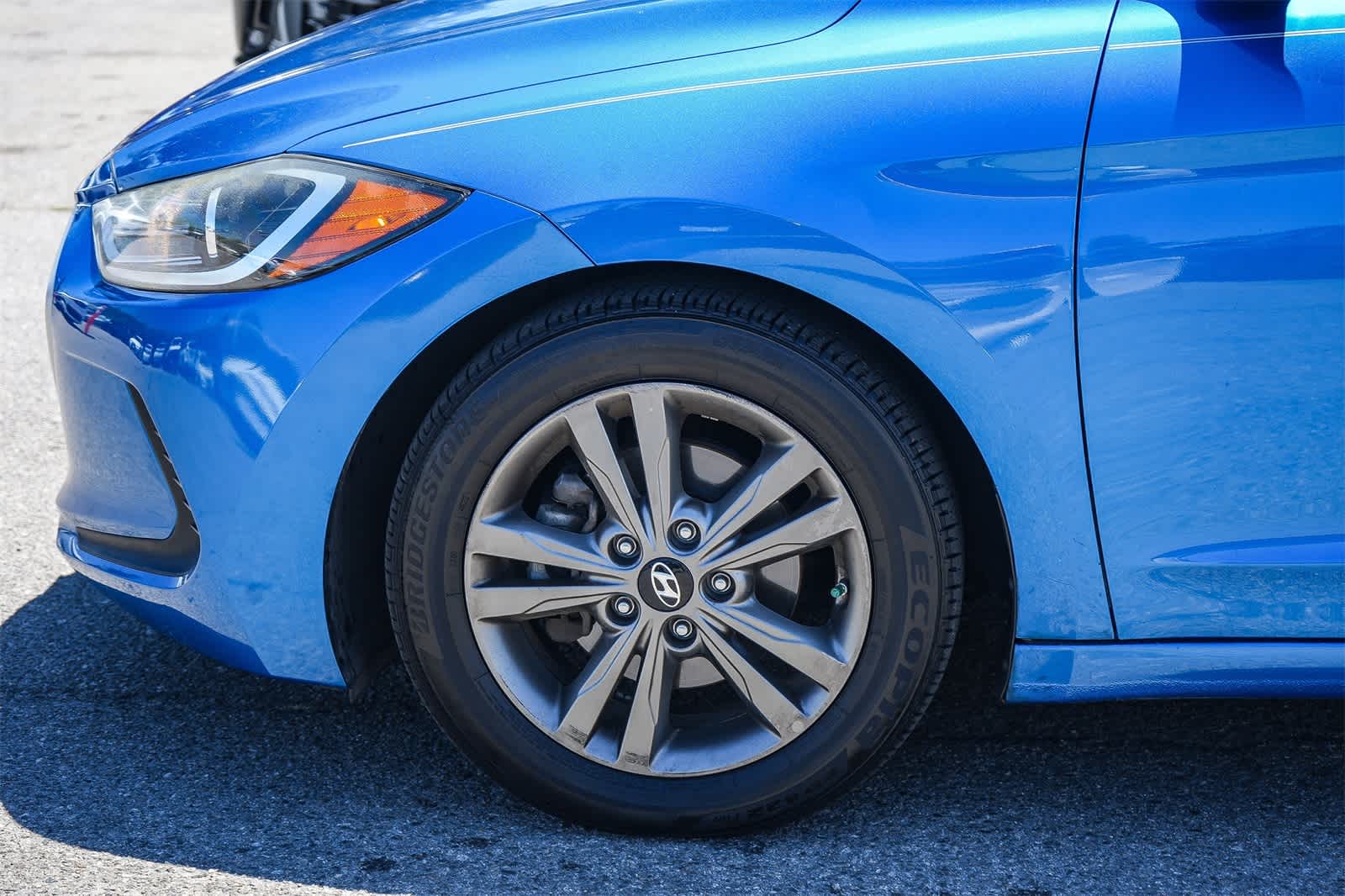Thumbnail: 2017 Hyundai Elantra - 13