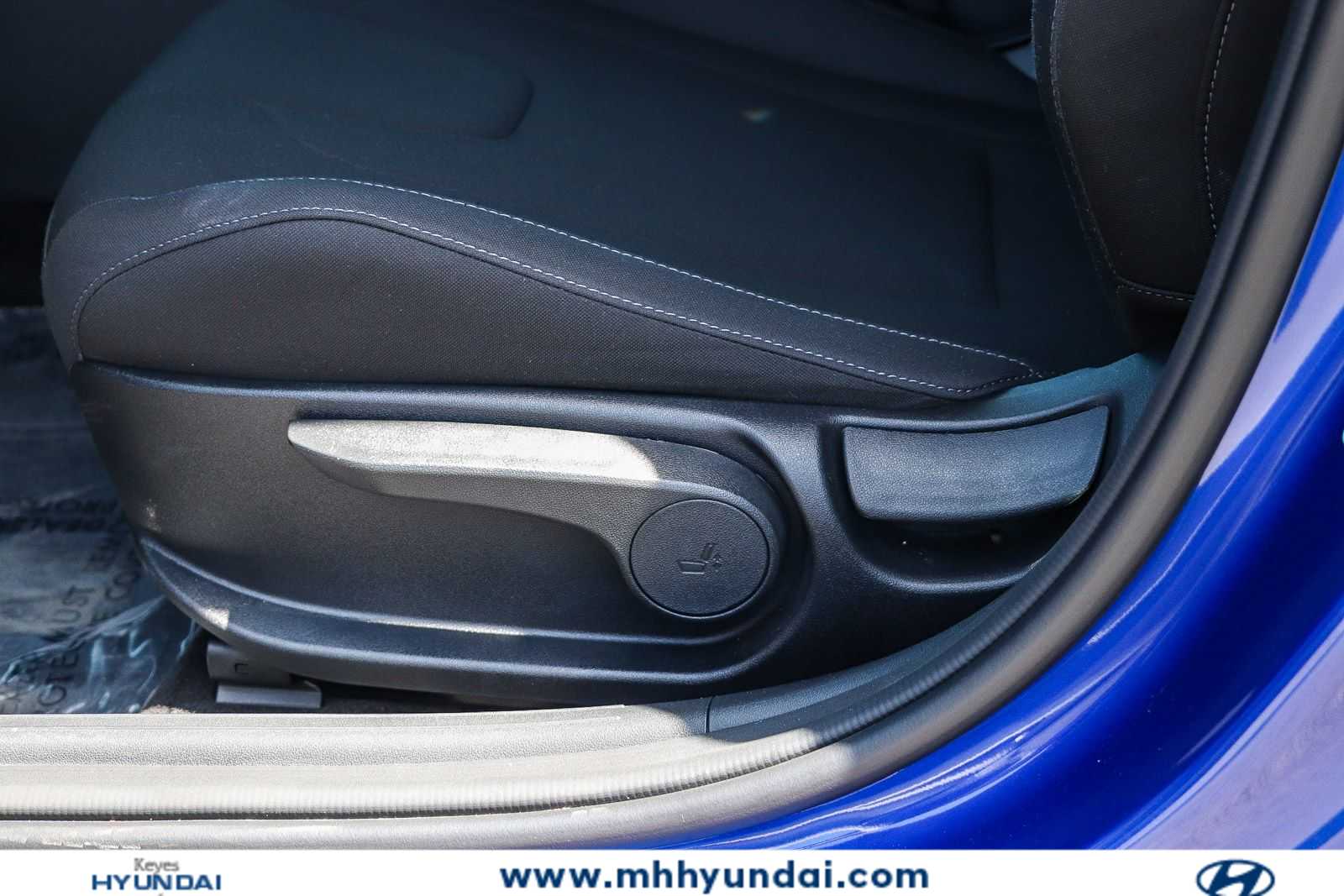 Thumbnail: 2025 Hyundai Elantra - 16