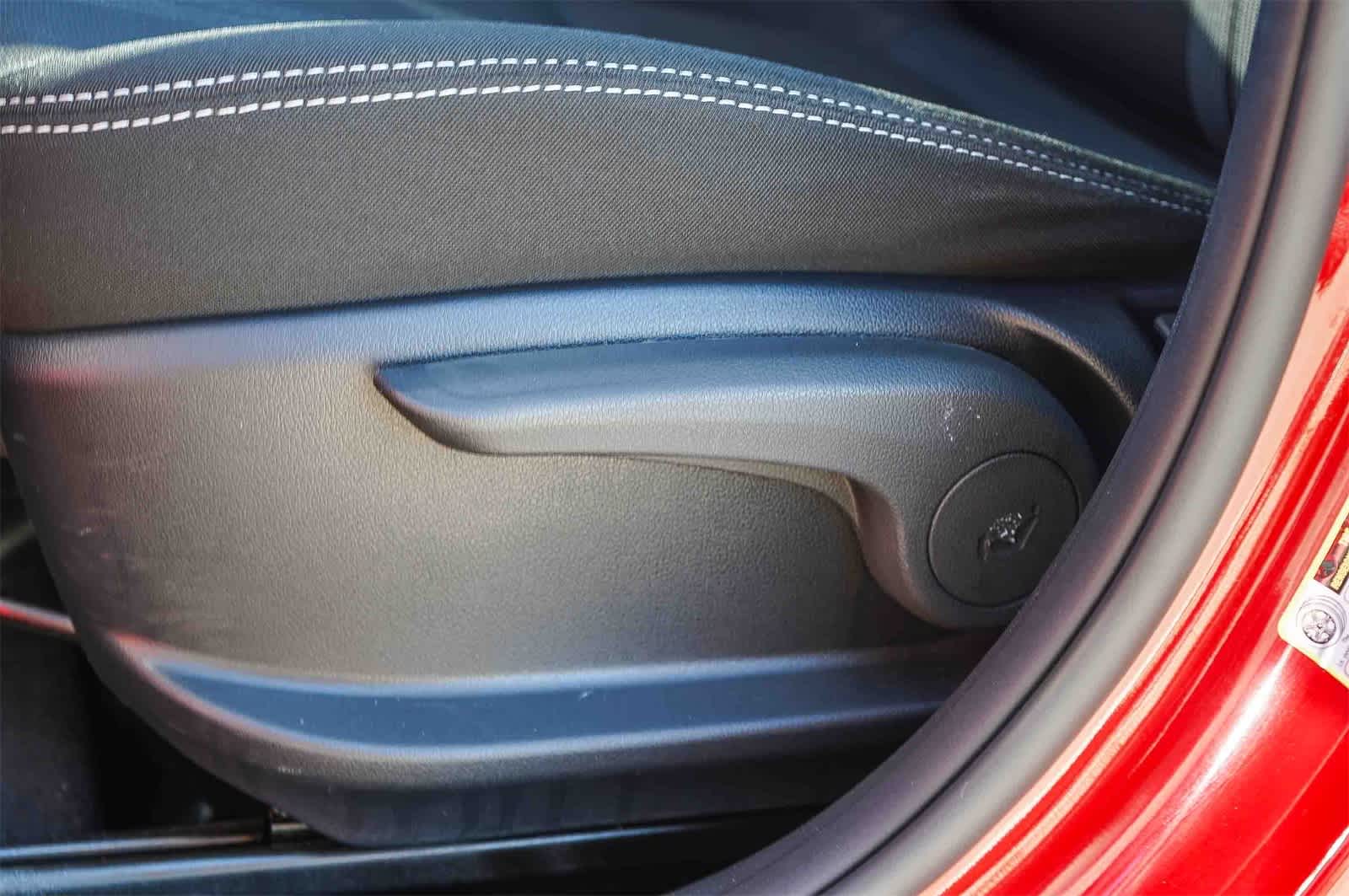 Thumbnail: 2023 Hyundai Venue - 20