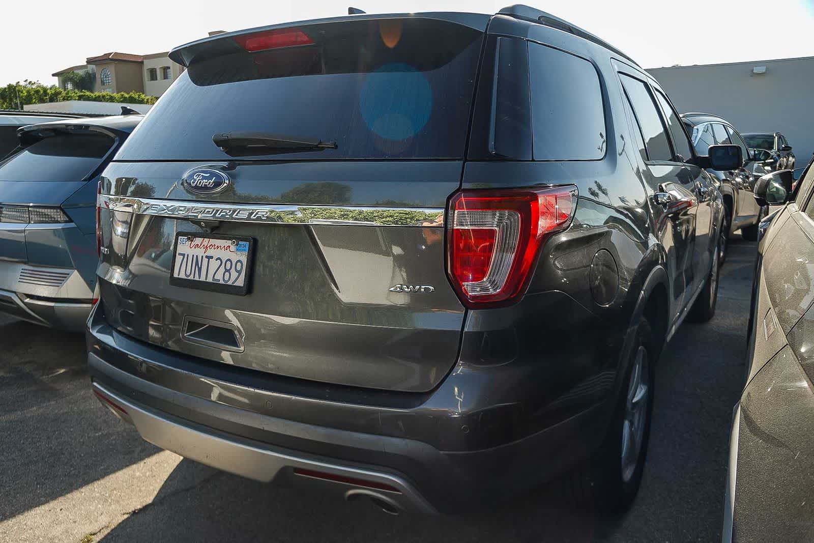 Thumbnail: 2017 Ford Explorer - 7