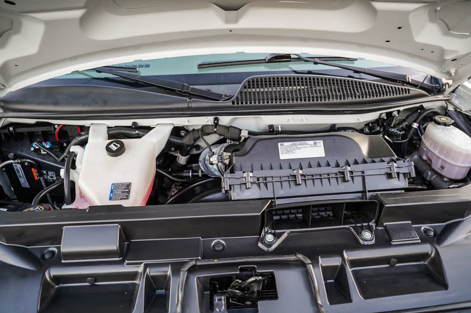 Thumbnail: 2022 GMC Savana - 25