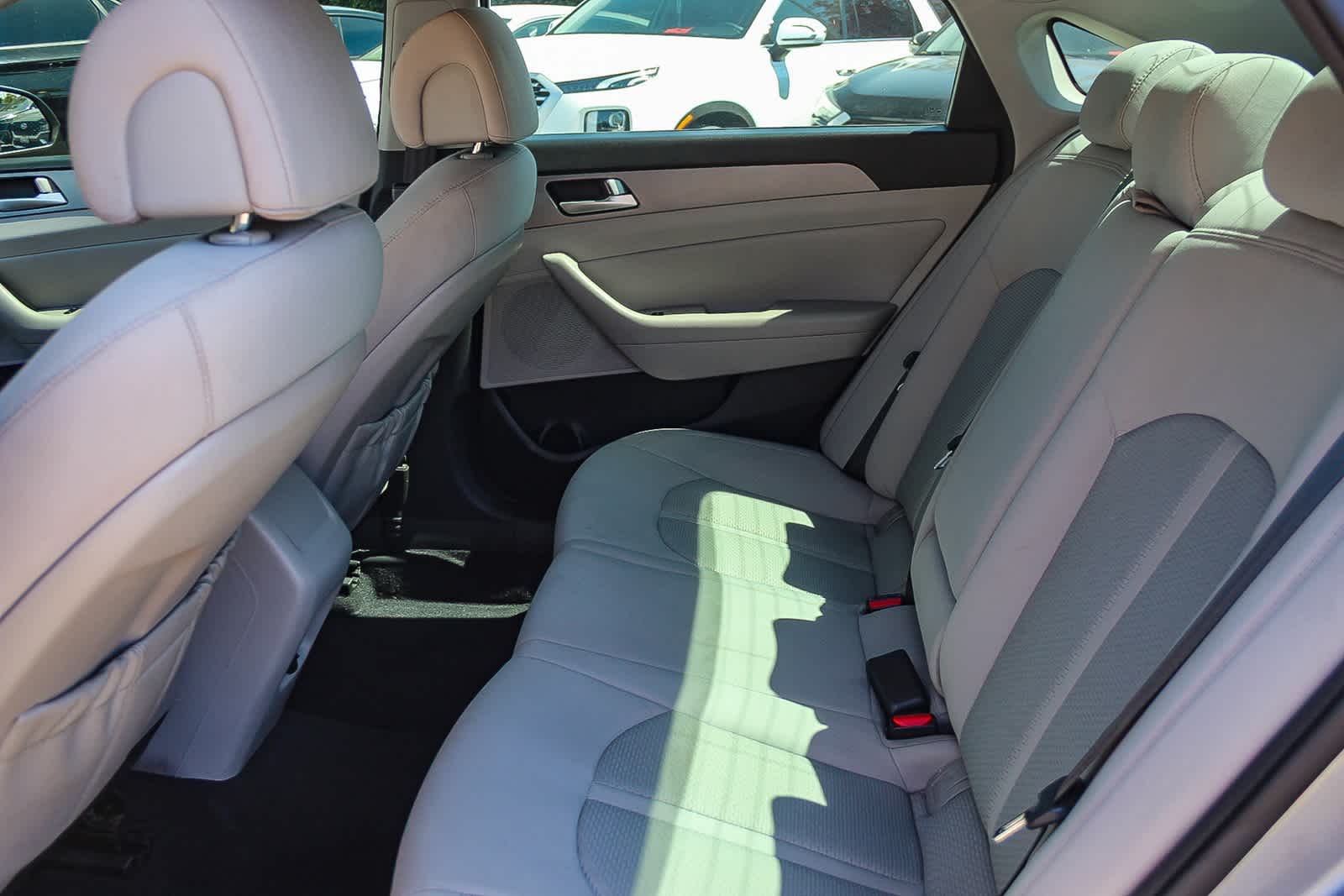 Thumbnail: 2015 Hyundai Sonata - 12