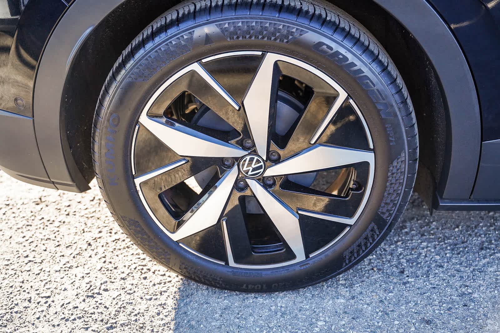 Thumbnail: 2023 Volkswagen ID.4 - 5