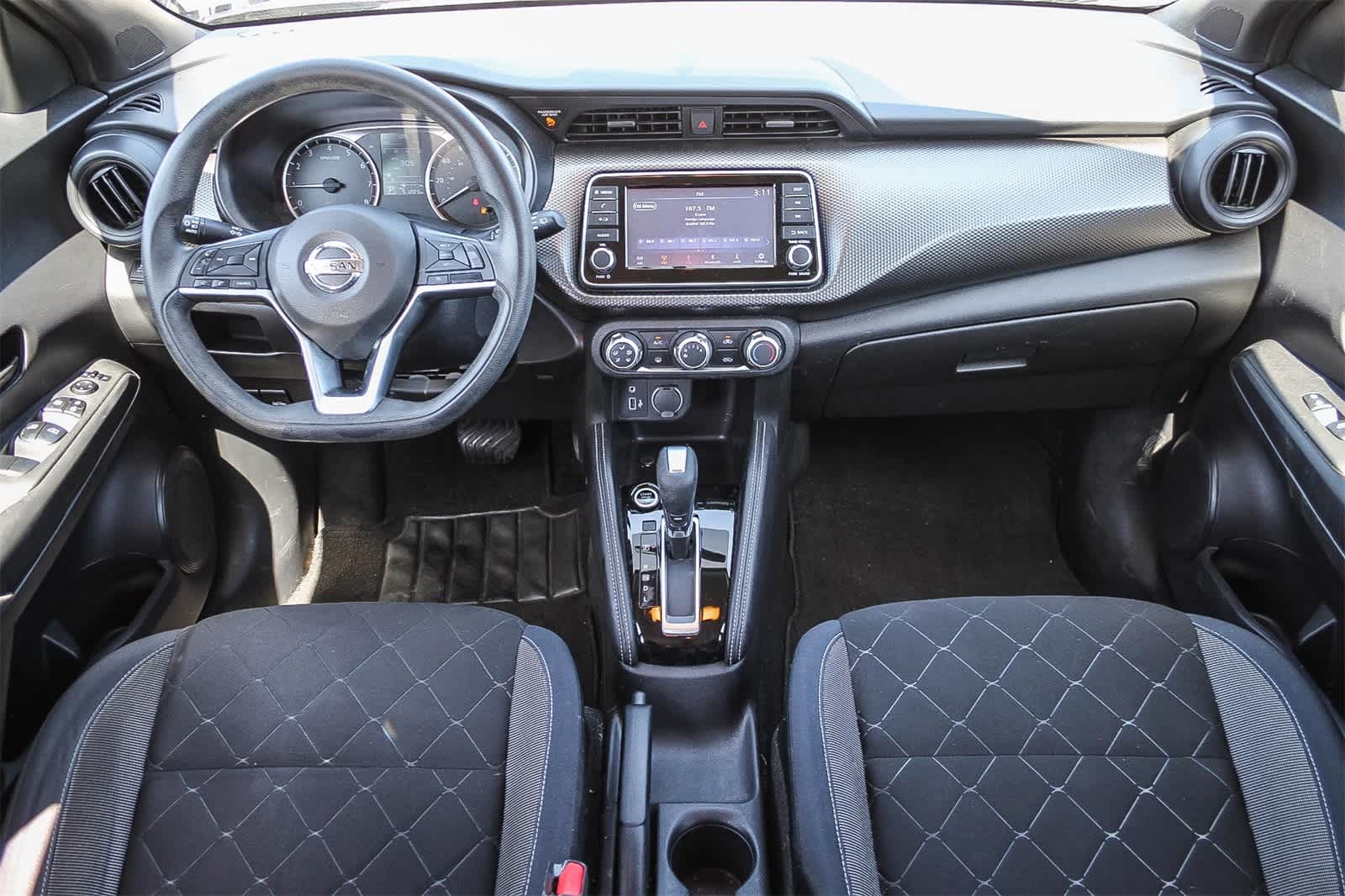 2018 Nissan Kicks S 17