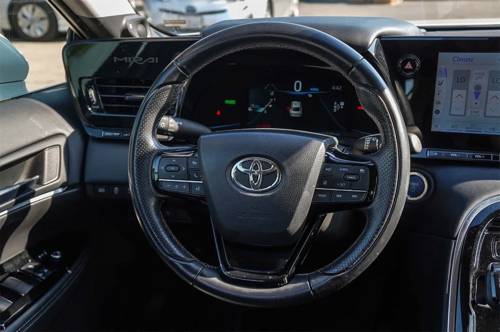 Thumbnail: 2021 Toyota Mirai - 15