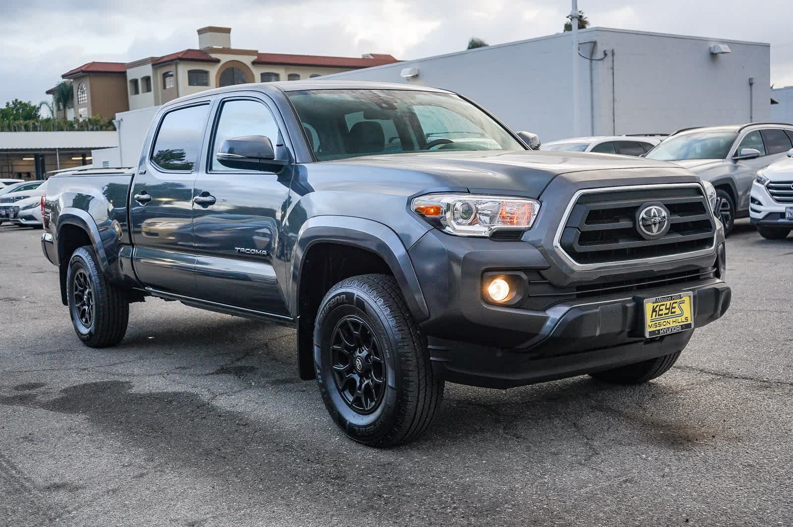 Thumbnail: 2022 Toyota Tacoma - 3