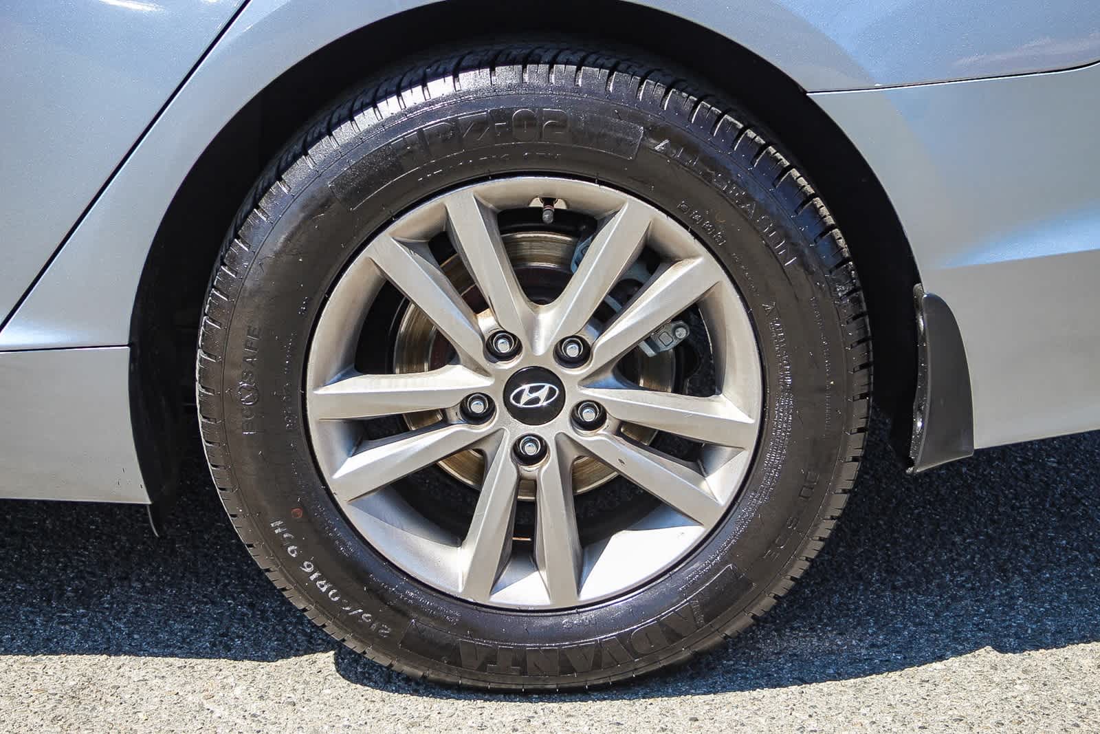 Thumbnail: 2015 Hyundai Sonata - 8