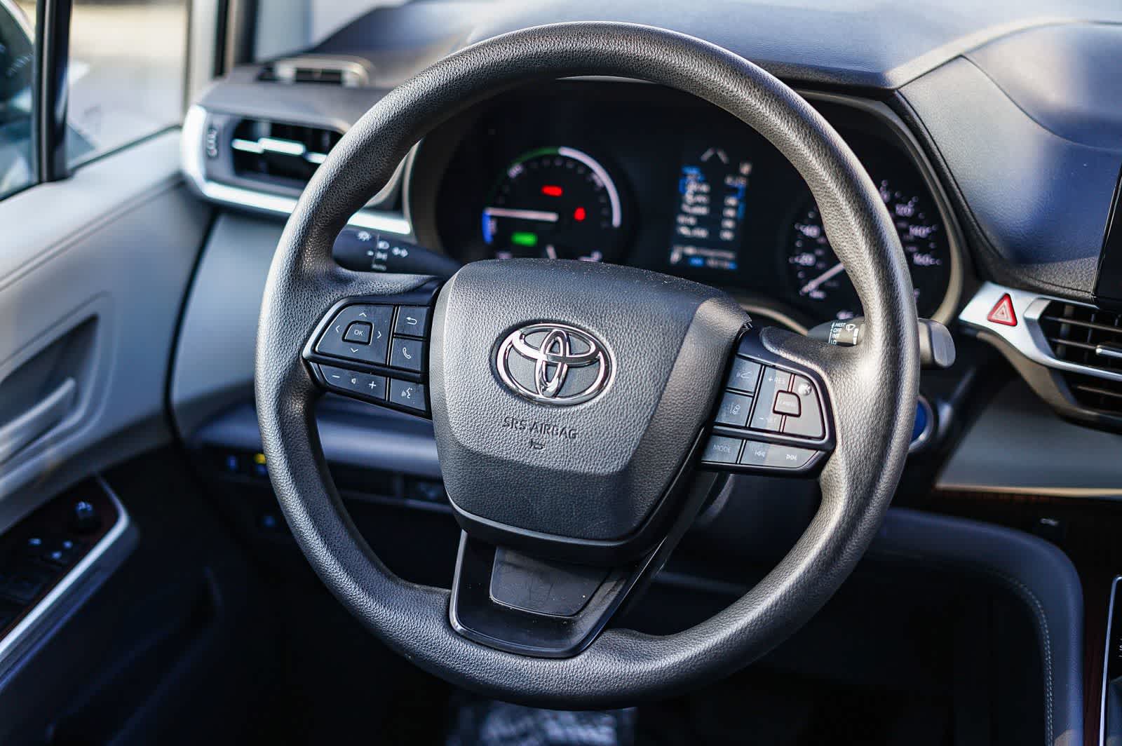 Thumbnail: 2024 Toyota Sienna - 14