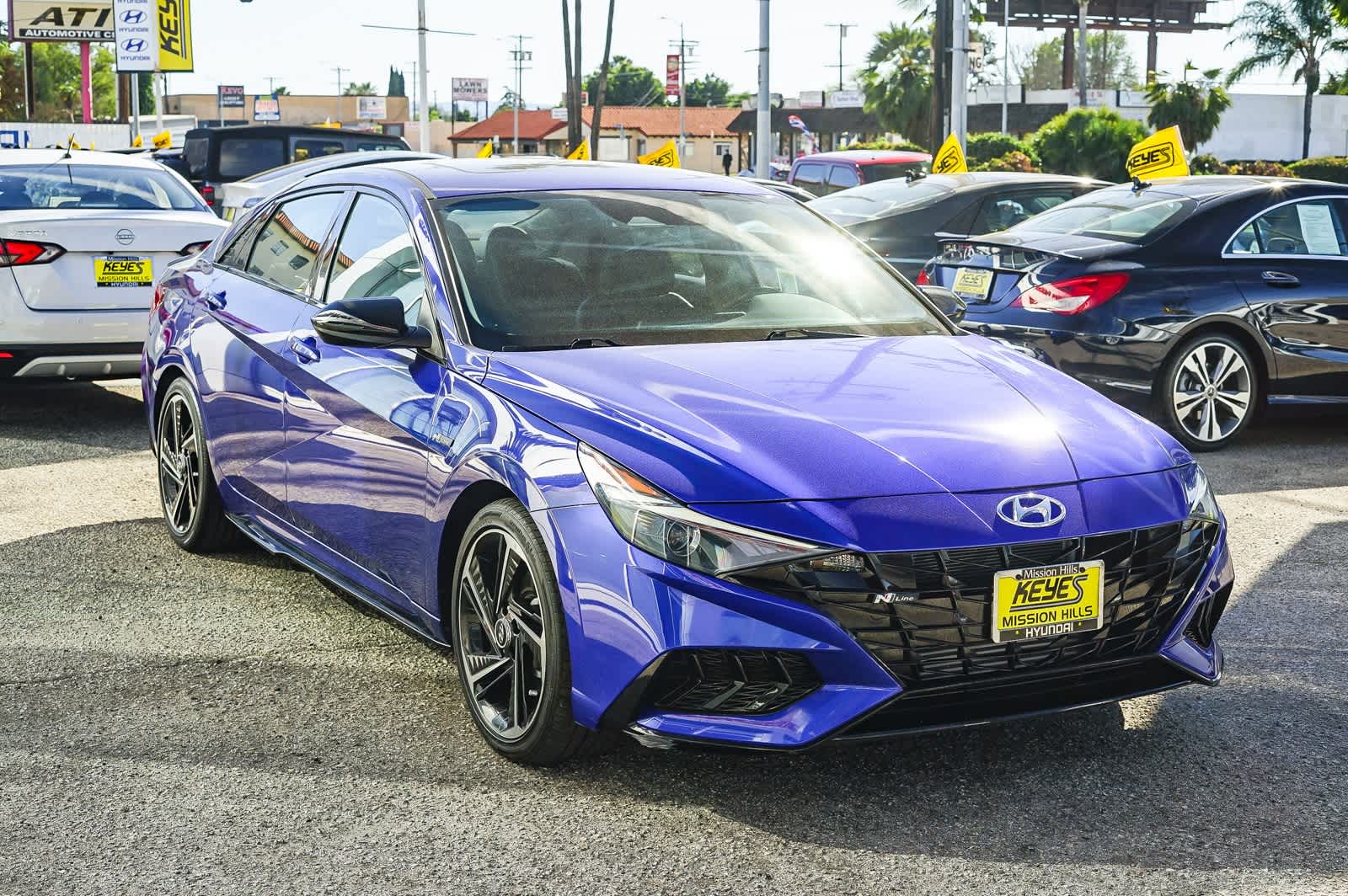 Thumbnail: 2023 Hyundai Elantra - 3