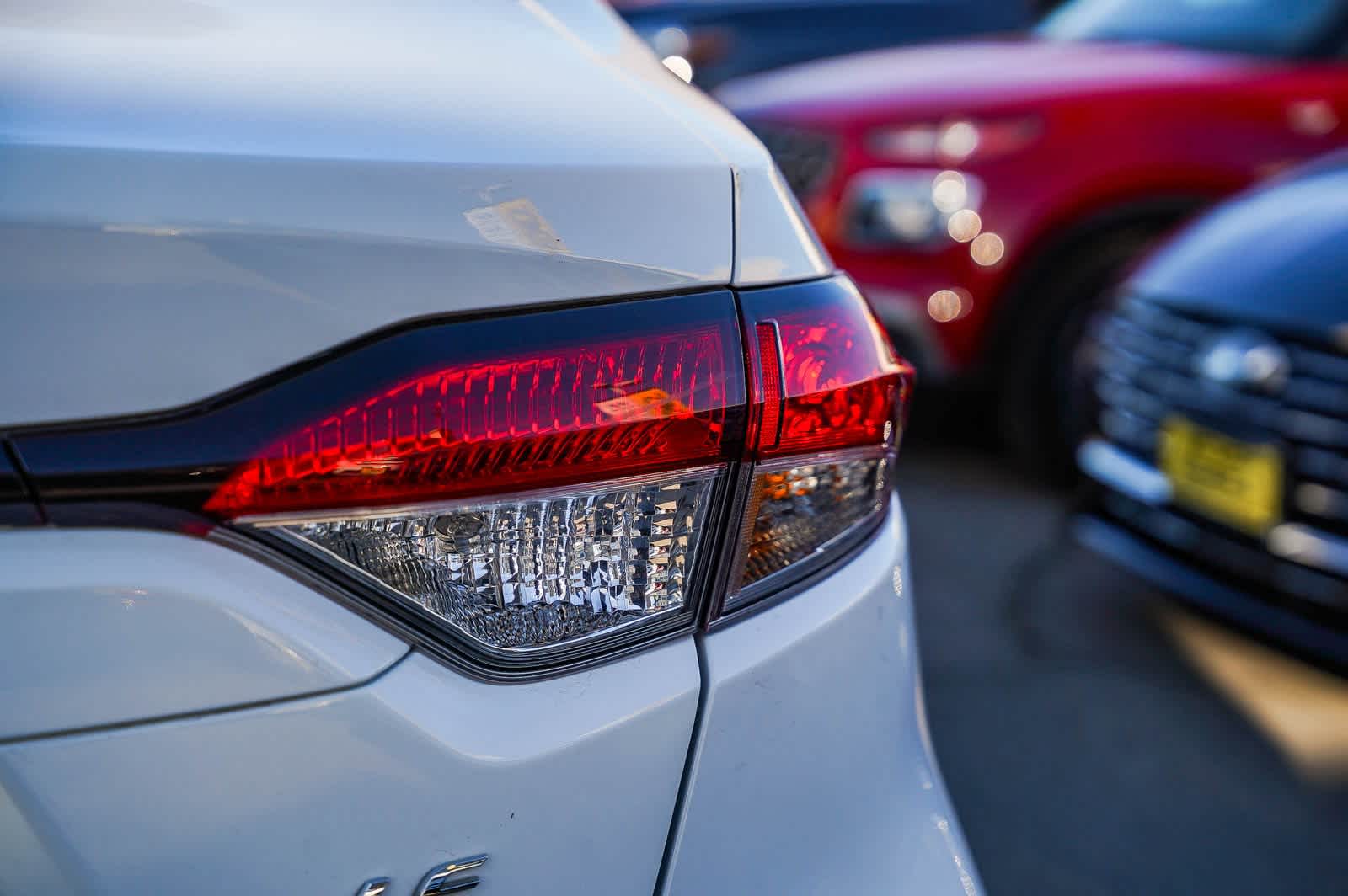 Thumbnail: 2022 Toyota Corolla - 9