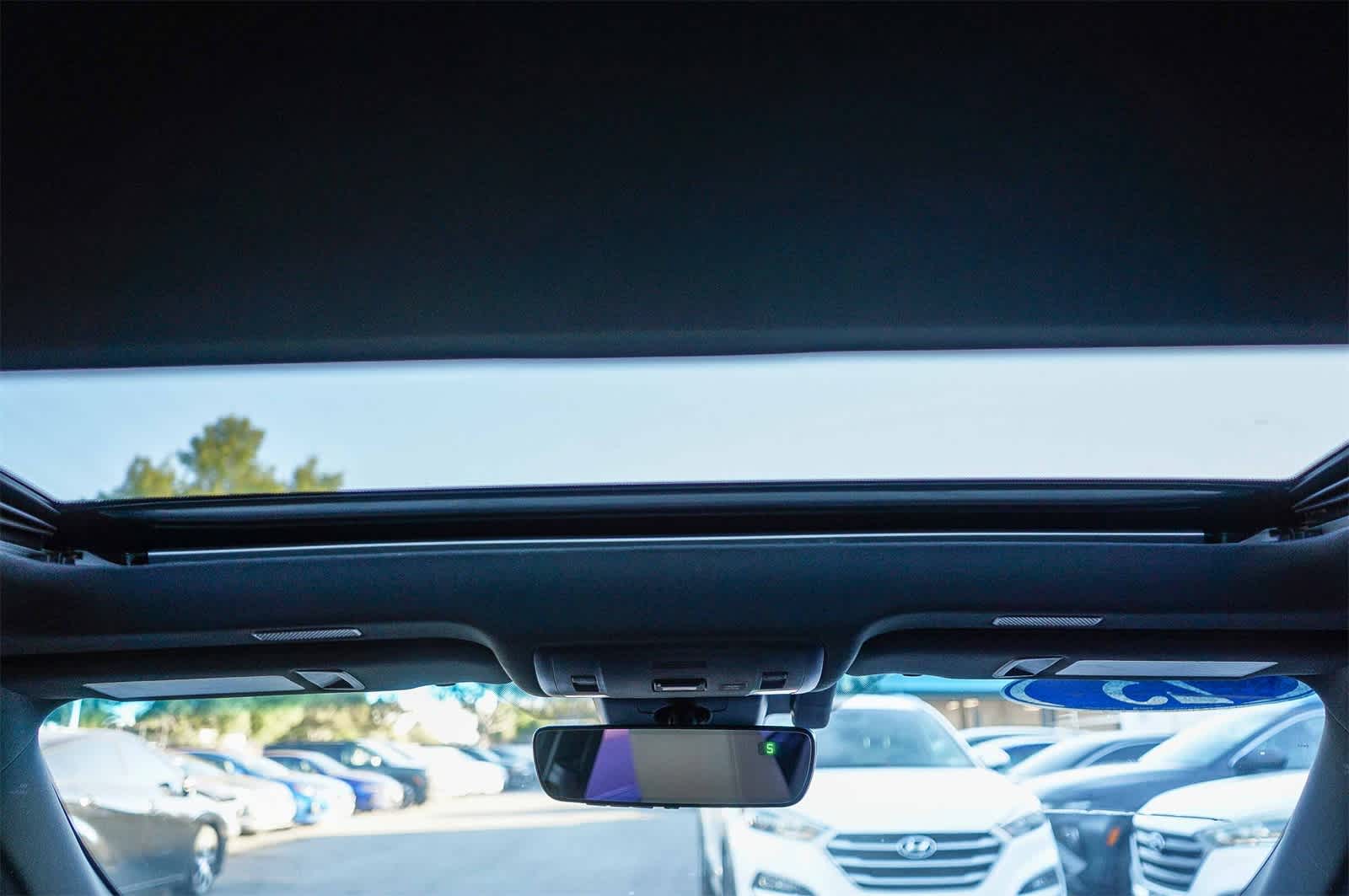 Thumbnail: 2023 Lexus ES - 16