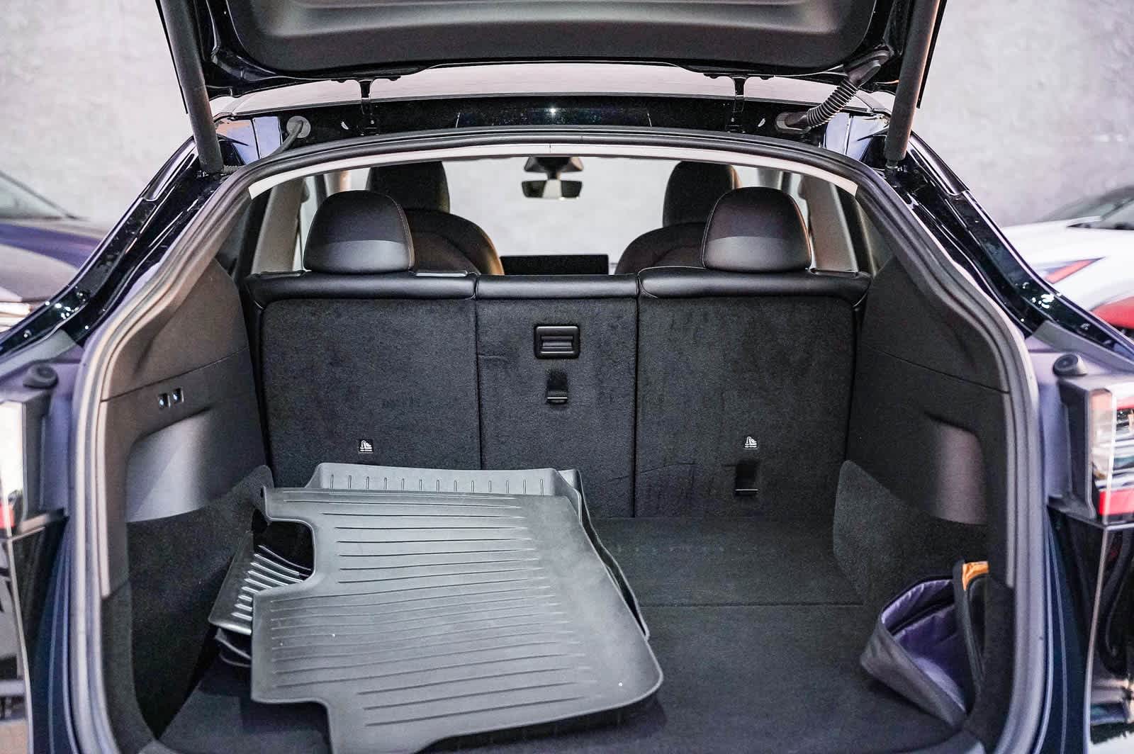 Thumbnail: 2022 Tesla Model Y - 23