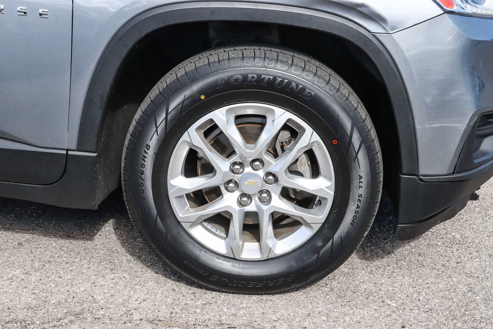 Thumbnail: 2018 Chevrolet Traverse - 9