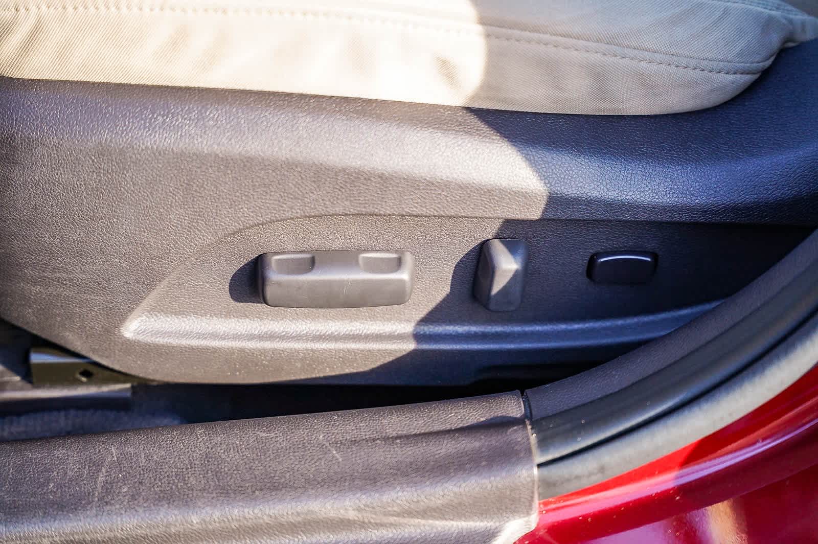 Thumbnail: 2012 Hyundai Sonata - 20