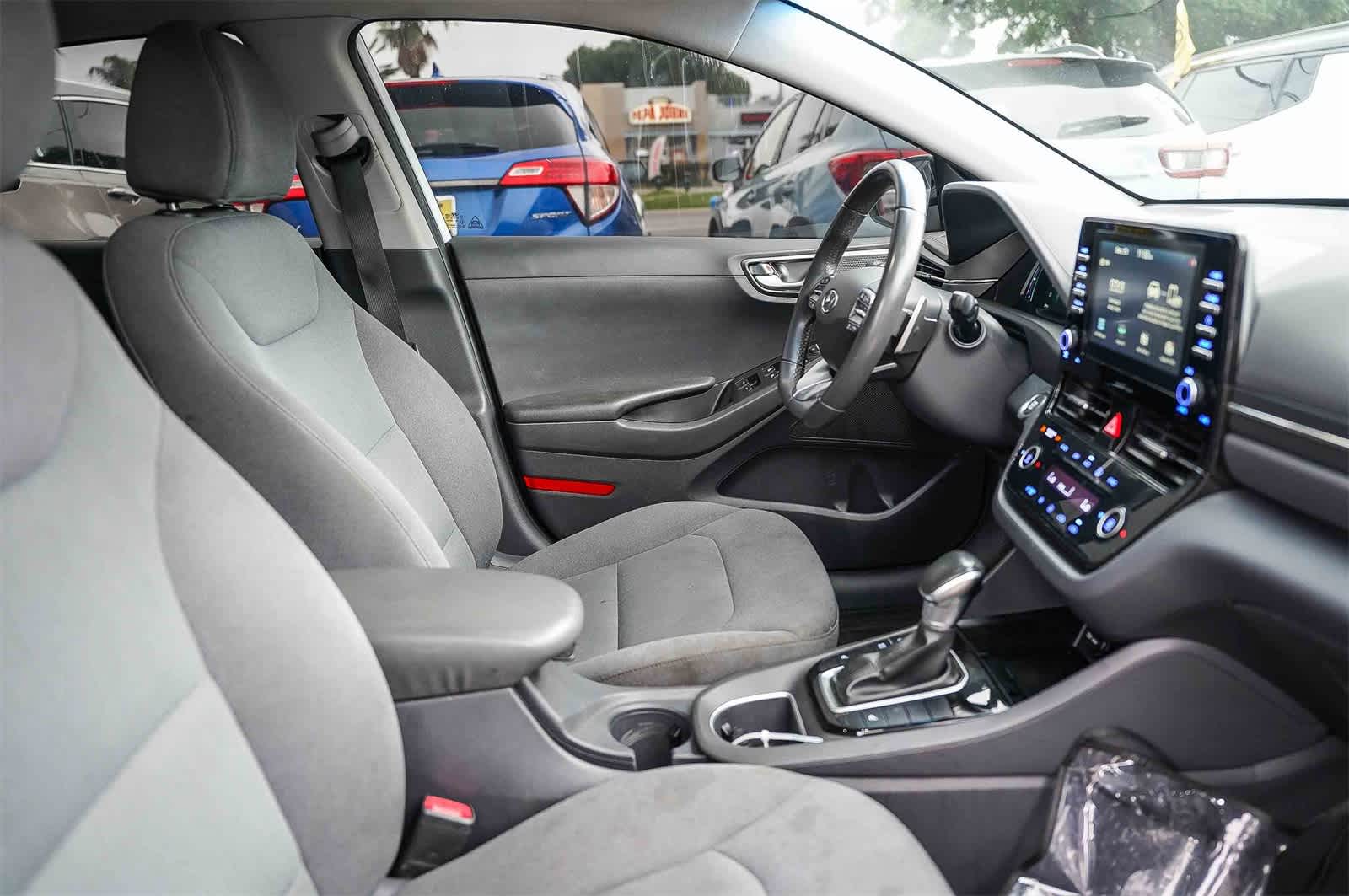 Thumbnail: 2020 Hyundai Ioniq - 16